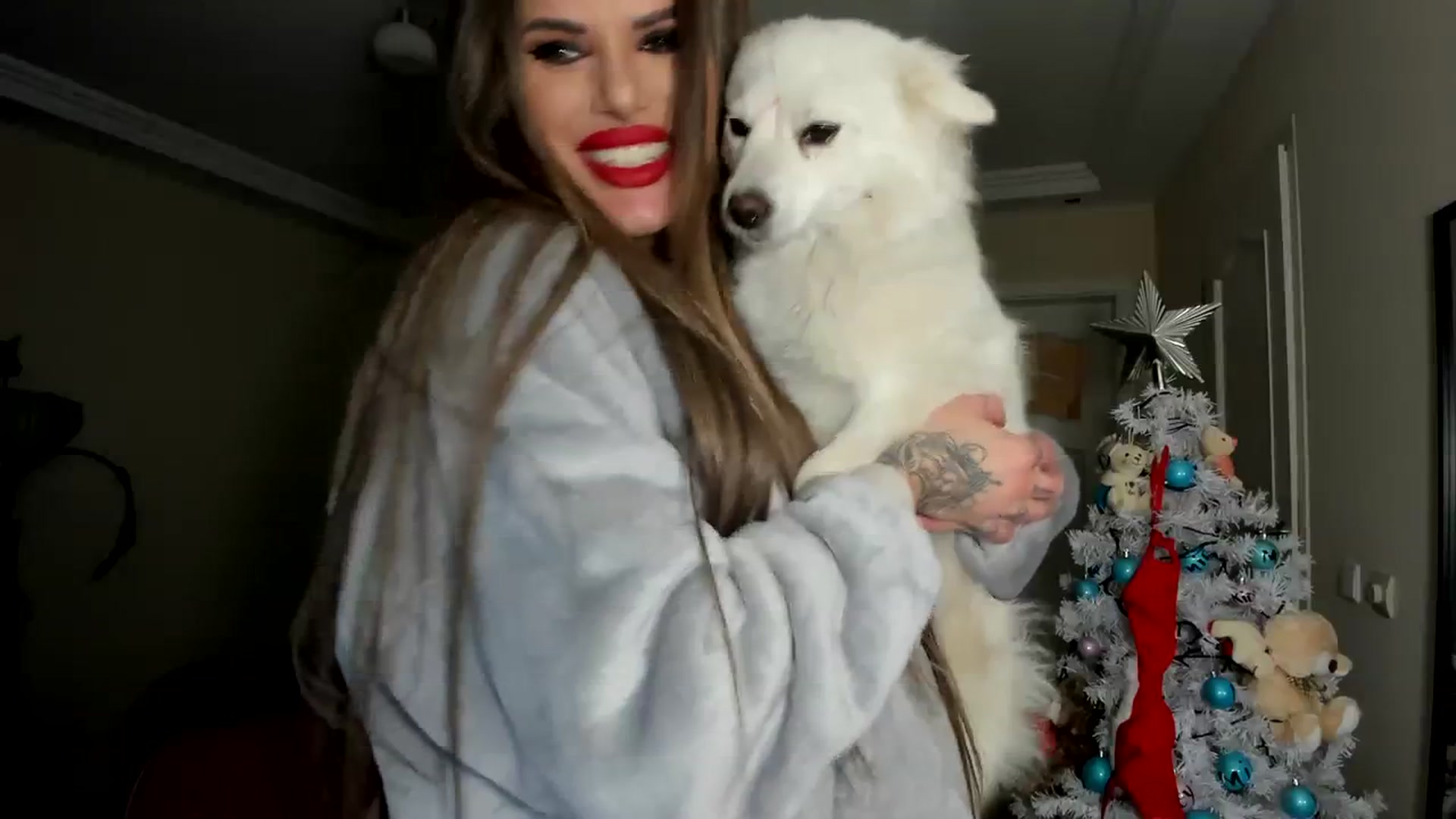 Gallery image thumbnail from TotalBella's myfreecams stream on, 12/24/2023, 02:29 image 11 of 20