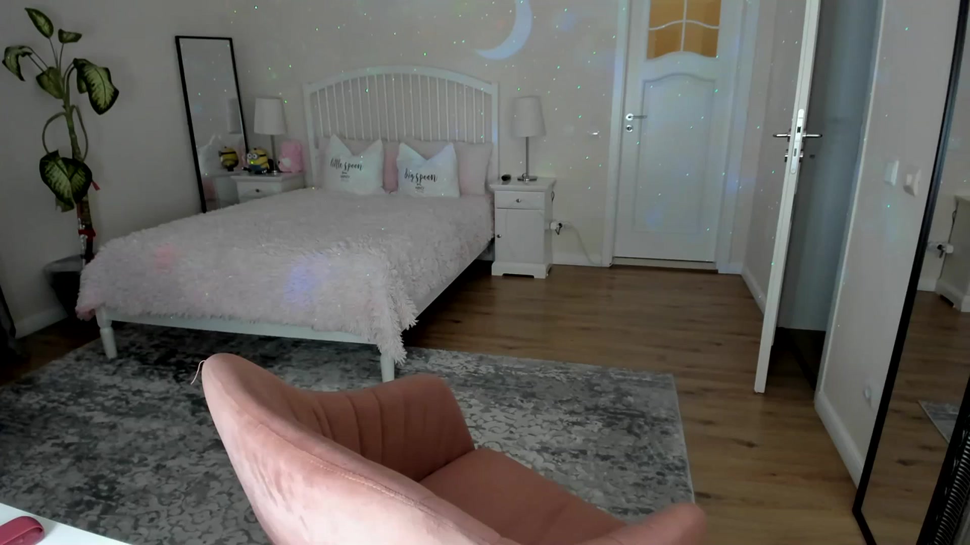 Gallery image thumbnail from TotalBella's myfreecams stream on, 01/27/2024, 24:29 image 10 of 20