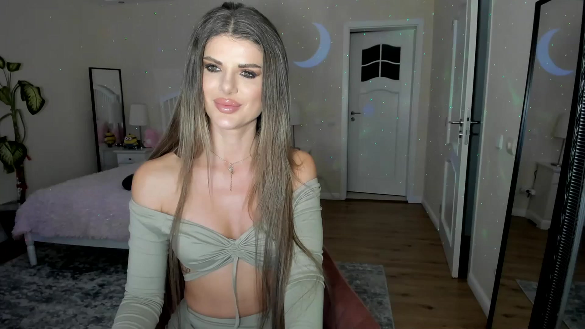 Gallery image thumbnail from TotalBella's myfreecams stream on, 01/30/2024, 24:01 image 1 of 20
