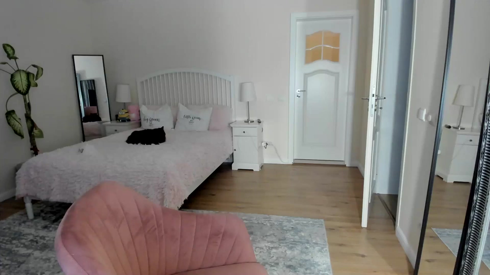 Gallery image thumbnail from TotalBella's myfreecams stream on, 02/08/2024, 01:47 image 7 of 20