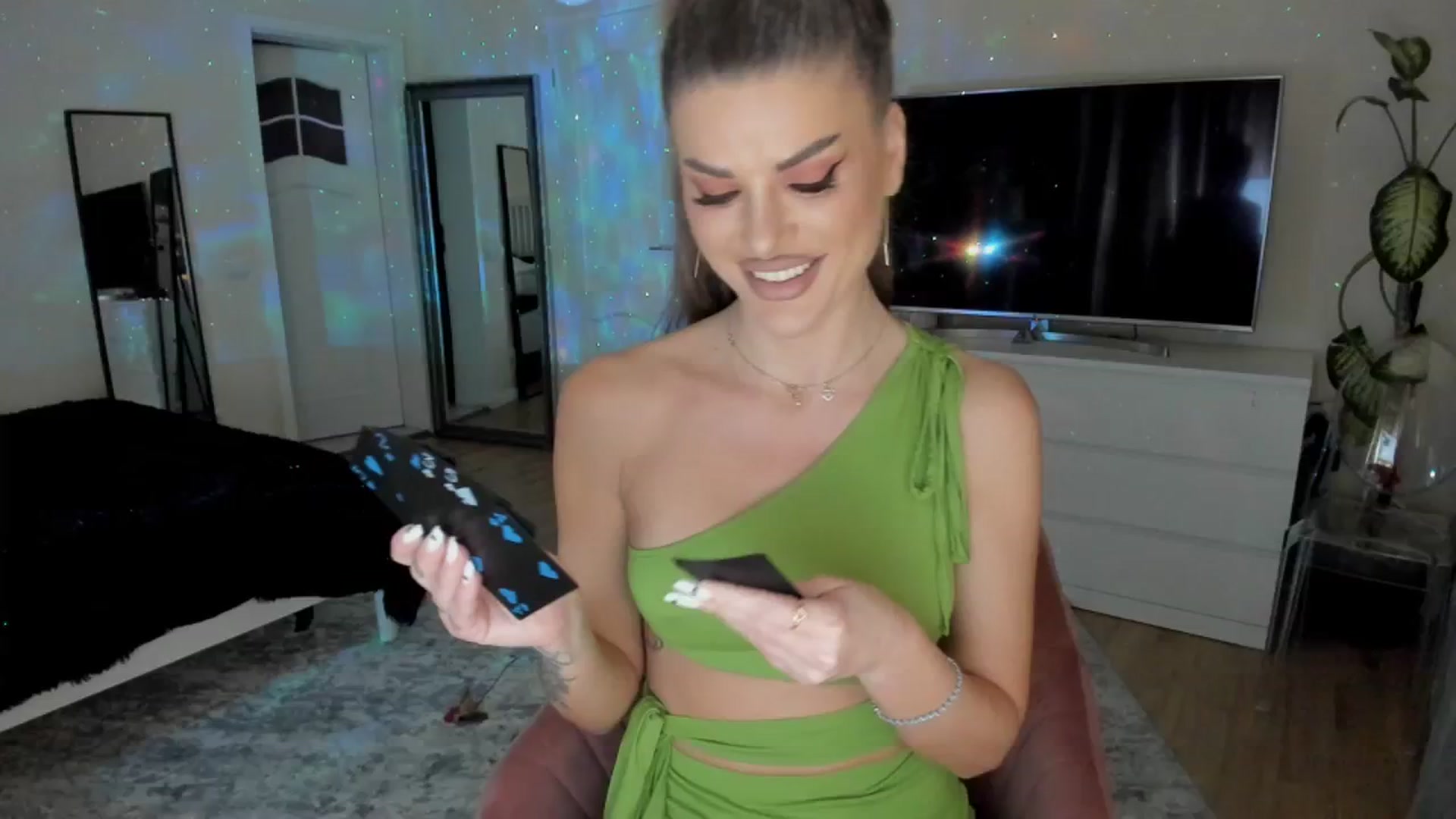 Gallery image thumbnail from TotalBella's myfreecams stream on, 03/04/2024, 22:41 image 8 of 20