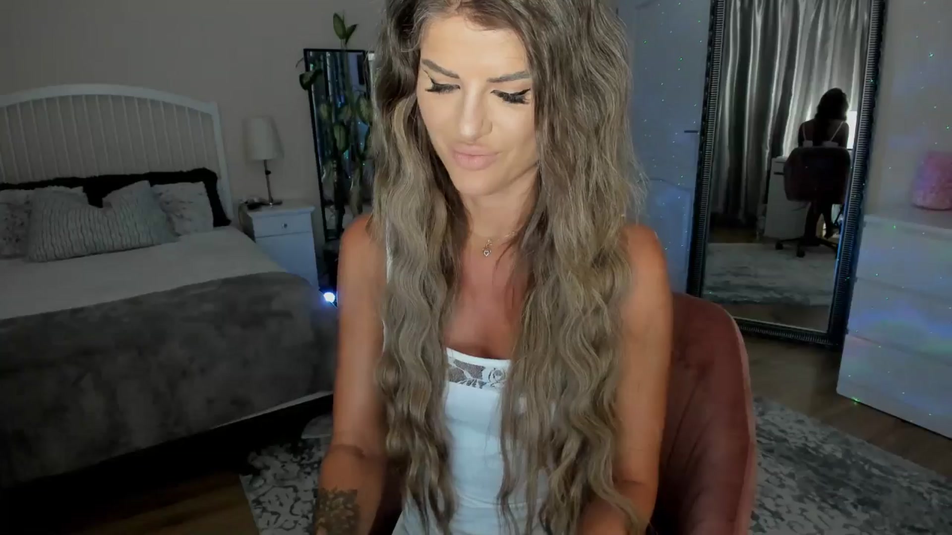 Gallery image thumbnail from TotalBella's myfreecams stream on, 06/25/2024, 21:25 image 12 of 20