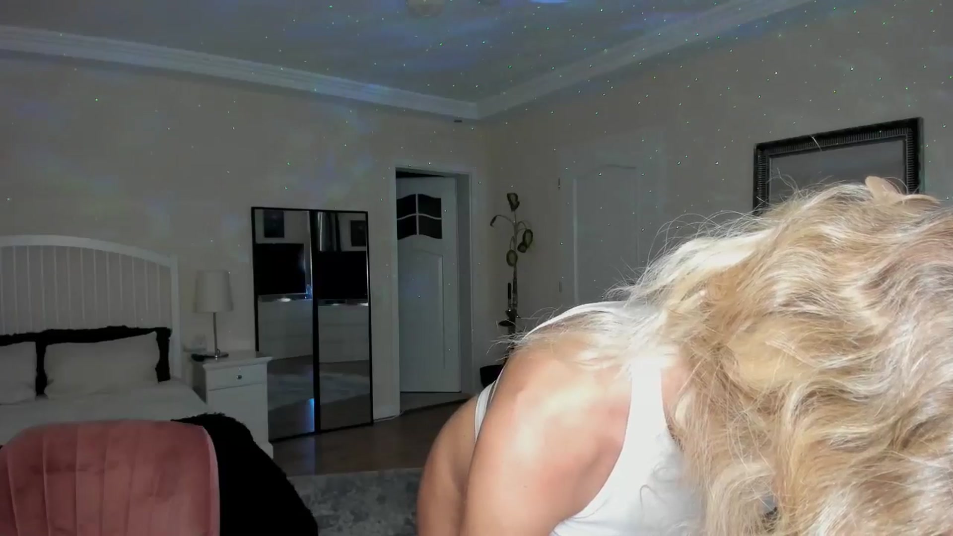 Gallery image thumbnail from TotalBella's myfreecams stream on, 10/05/2024, 24:04 image 19 of 20