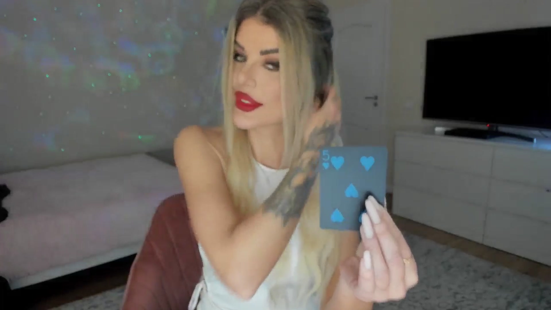 Gallery image thumbnail from TotalBella's myfreecams stream on, 11/14/2024, 24:19 image 6 of 20