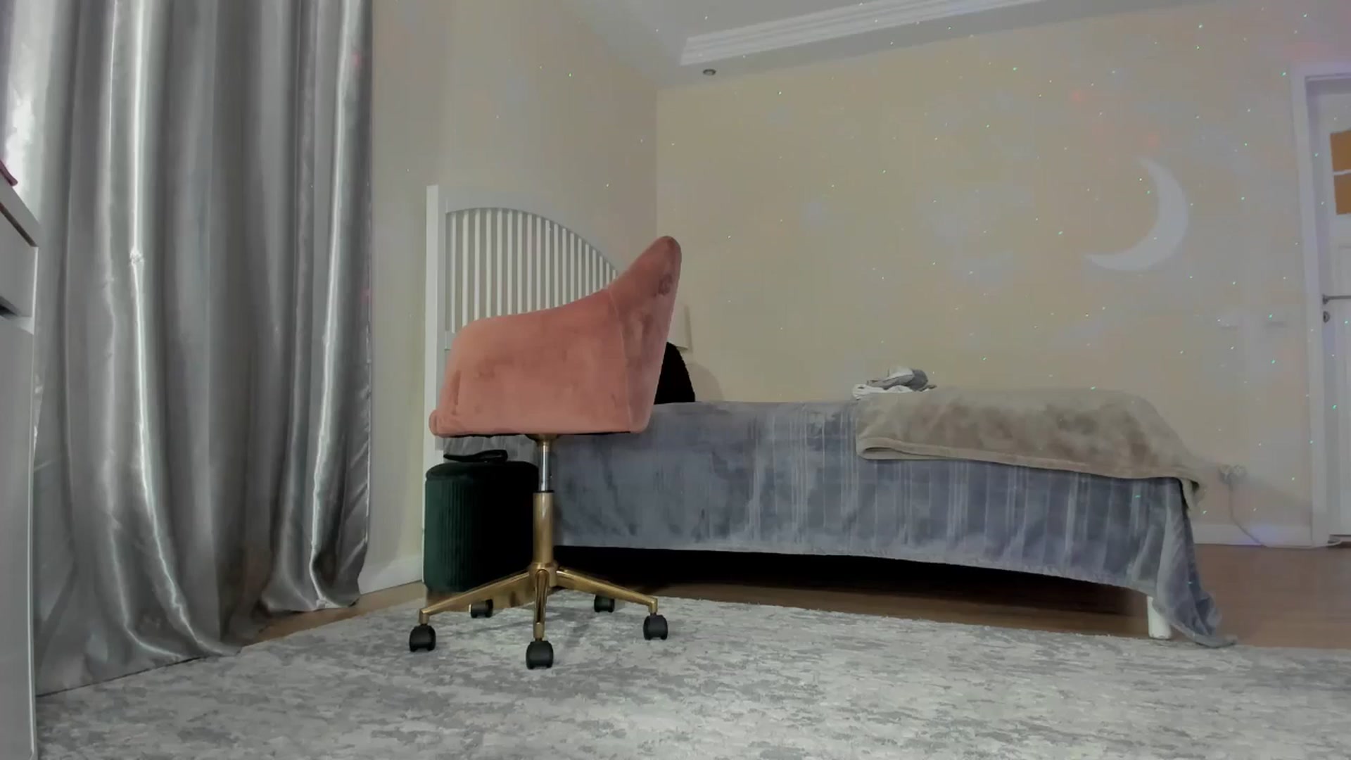 Gallery image thumbnail from TotalBella's myfreecams stream on, 11/27/2024, 02:01 image 3 of 20