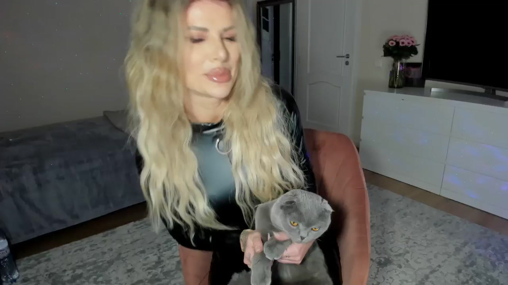 Gallery image thumbnail from TotalBella's myfreecams stream on, 12/01/2024, 02:08 image 1 of 20