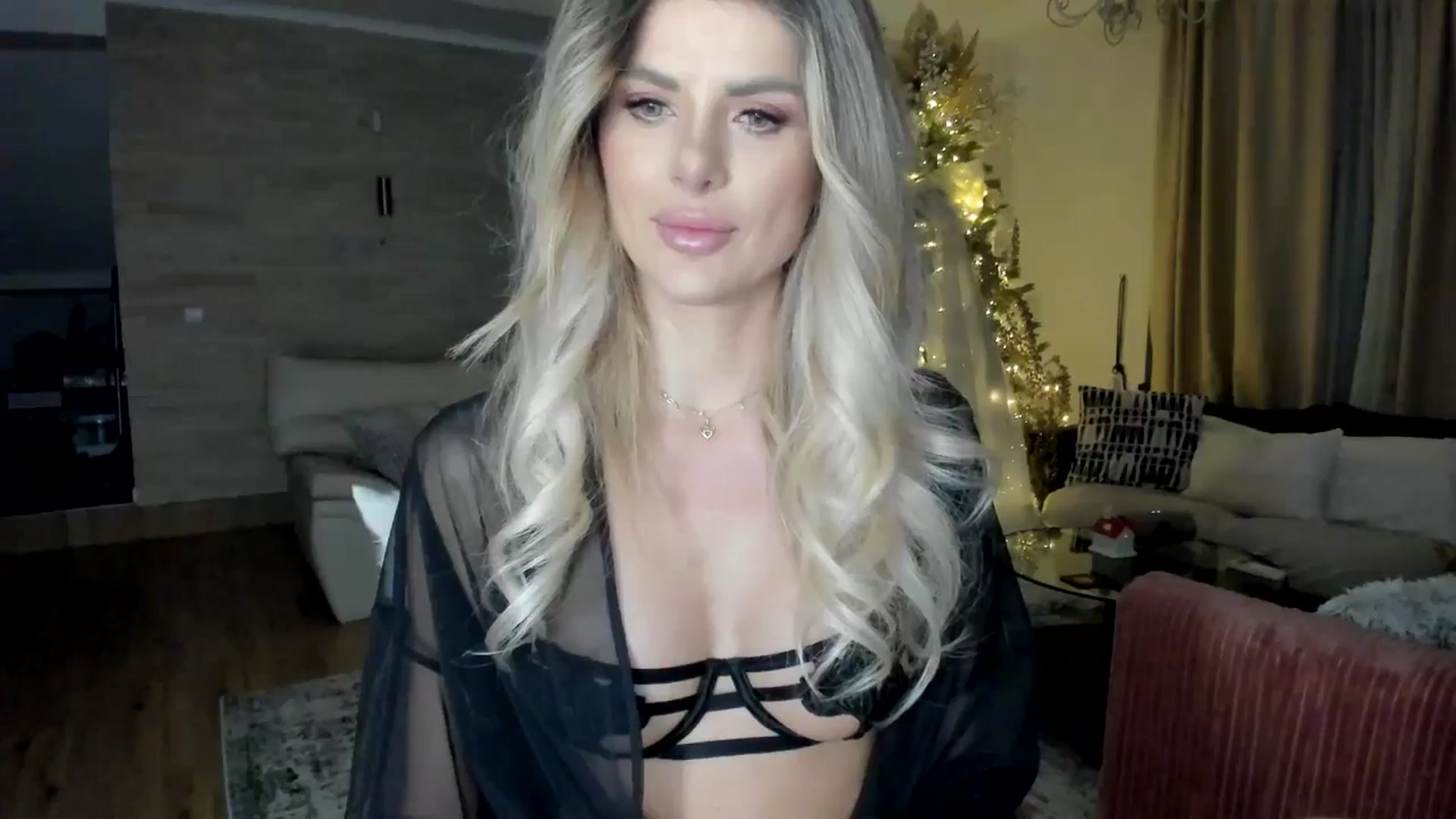 Gallery image thumbnail from TotalBella's myfreecams stream on, 12/20/2024, 22:34 image 14 of 20