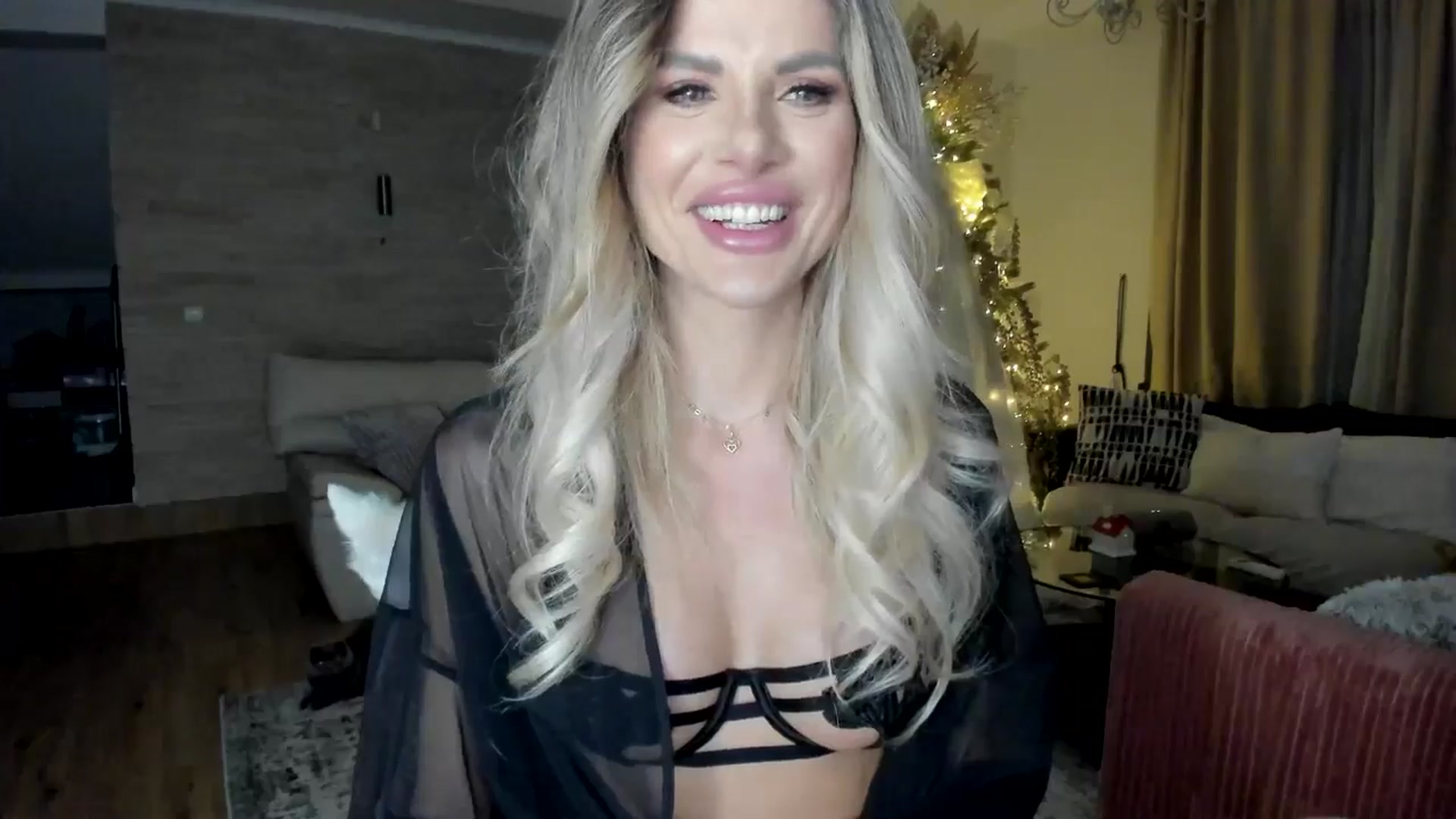 Gallery image thumbnail from TotalBella's myfreecams stream on, 12/20/2024, 22:34 image 13 of 20