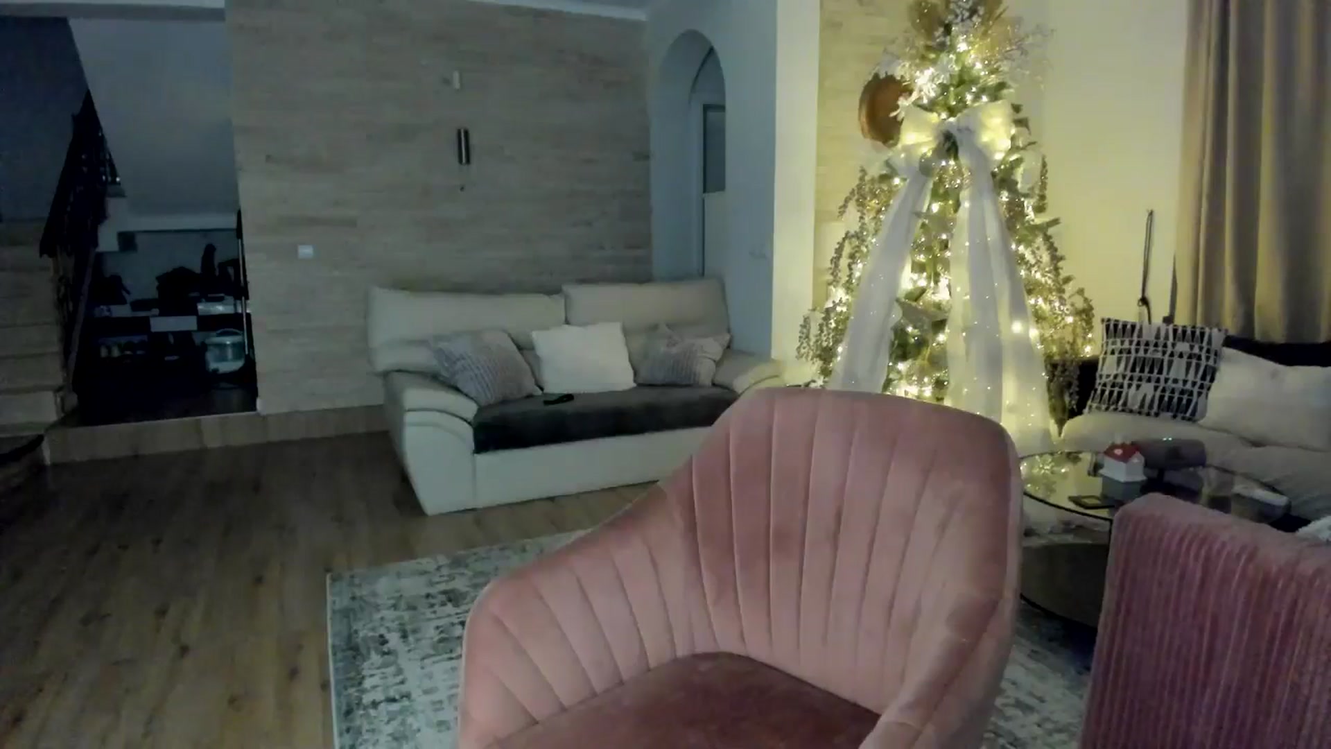 Gallery image thumbnail from TotalBella's myfreecams stream on, 12/21/2024, 24:02 image 13 of 20