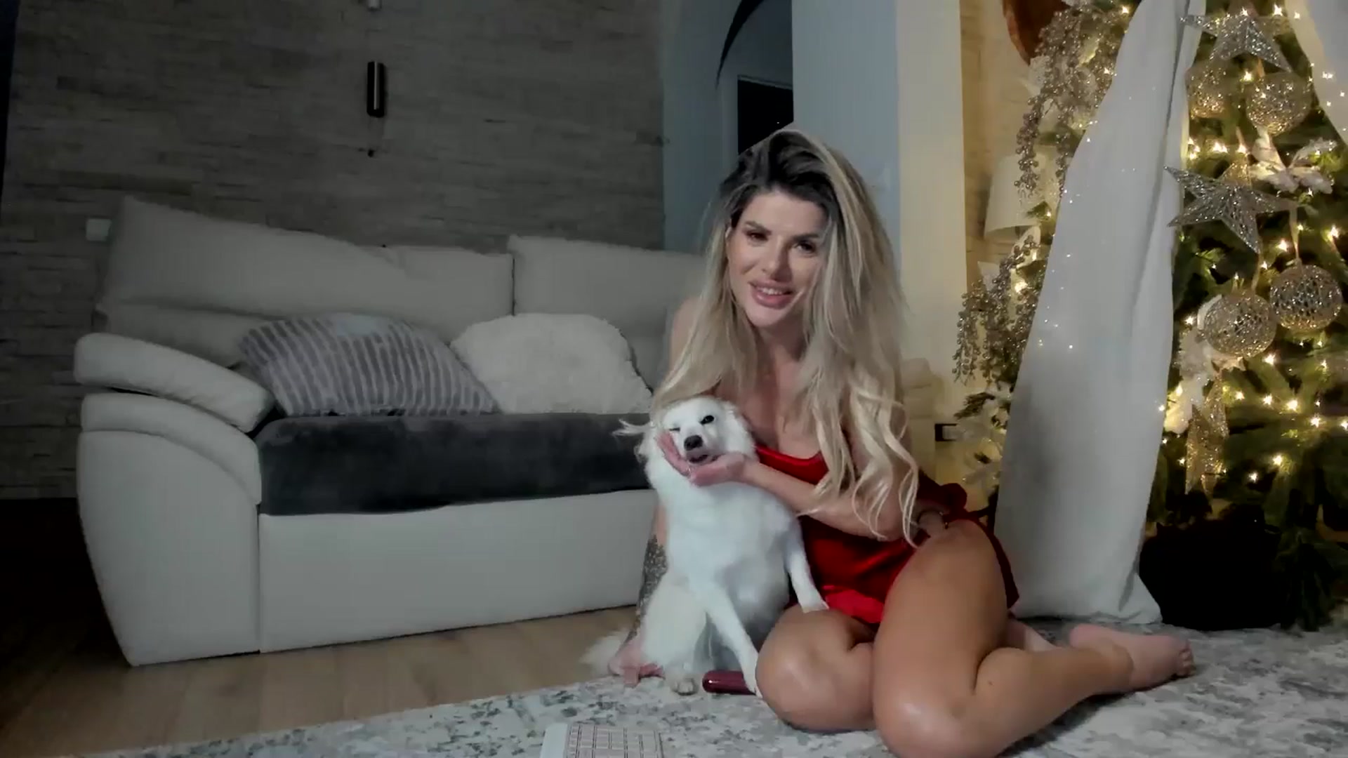 Gallery image thumbnail from TotalBella's myfreecams stream on, 12/24/2024, 02:44 image 6 of 20