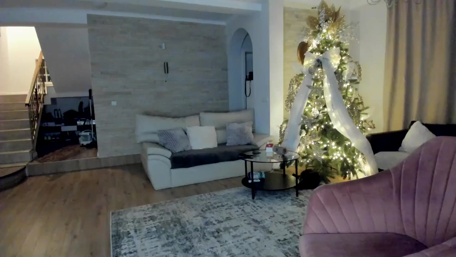 Gallery image thumbnail from TotalBella's myfreecams stream on, 12/27/2024, 24:06 image 5 of 20