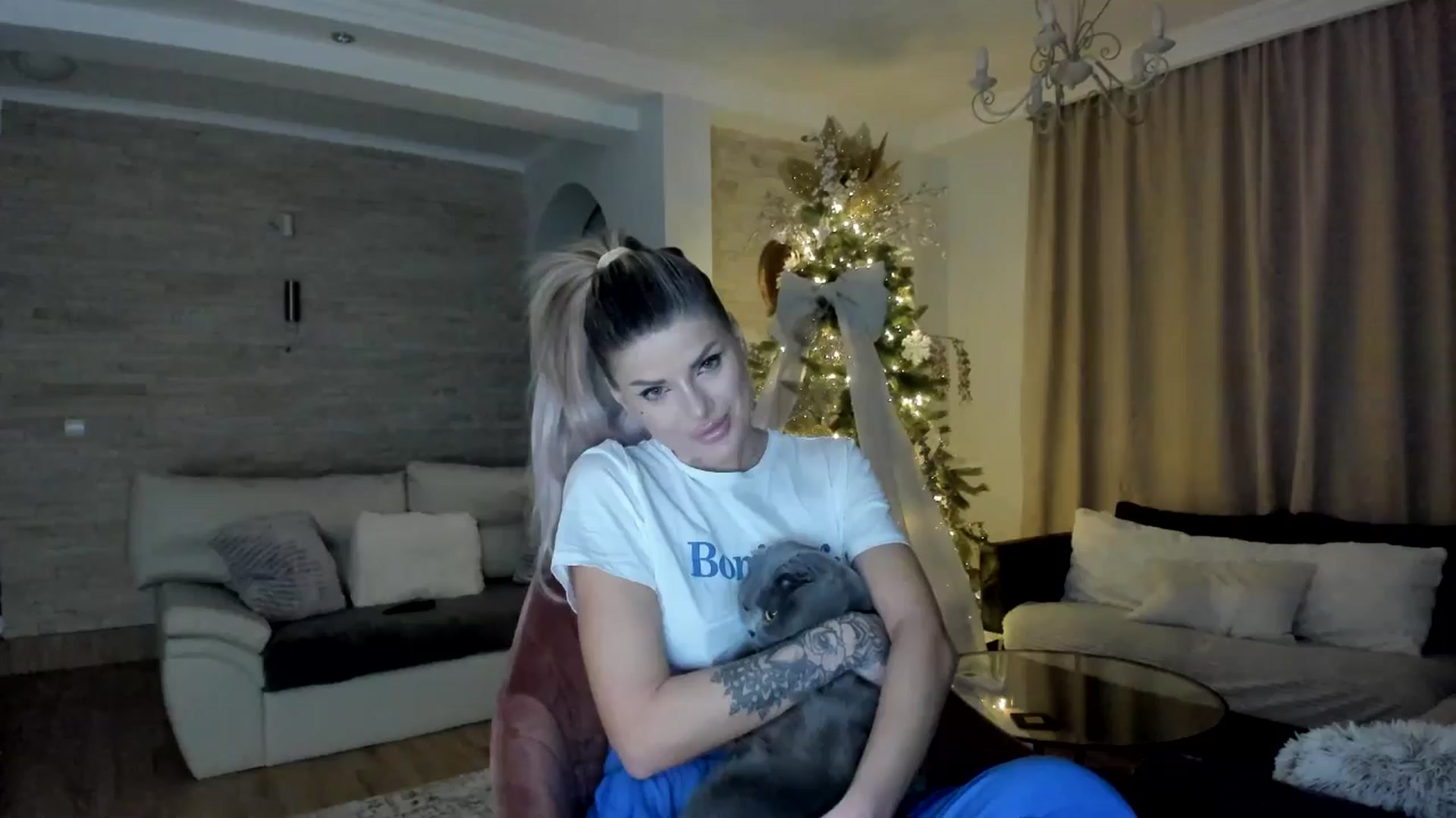 Gallery image thumbnail from TotalBella's myfreecams stream on, 01/13/2025, 22:13 image 9 of 20
