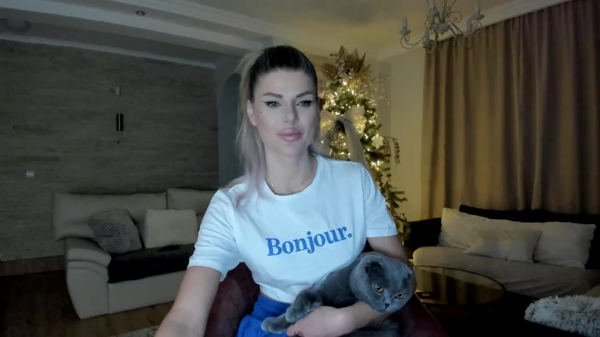 Gallery image thumbnail from TotalBella's myfreecams stream on, 01/13/2025, 22:13 image 7 of 20