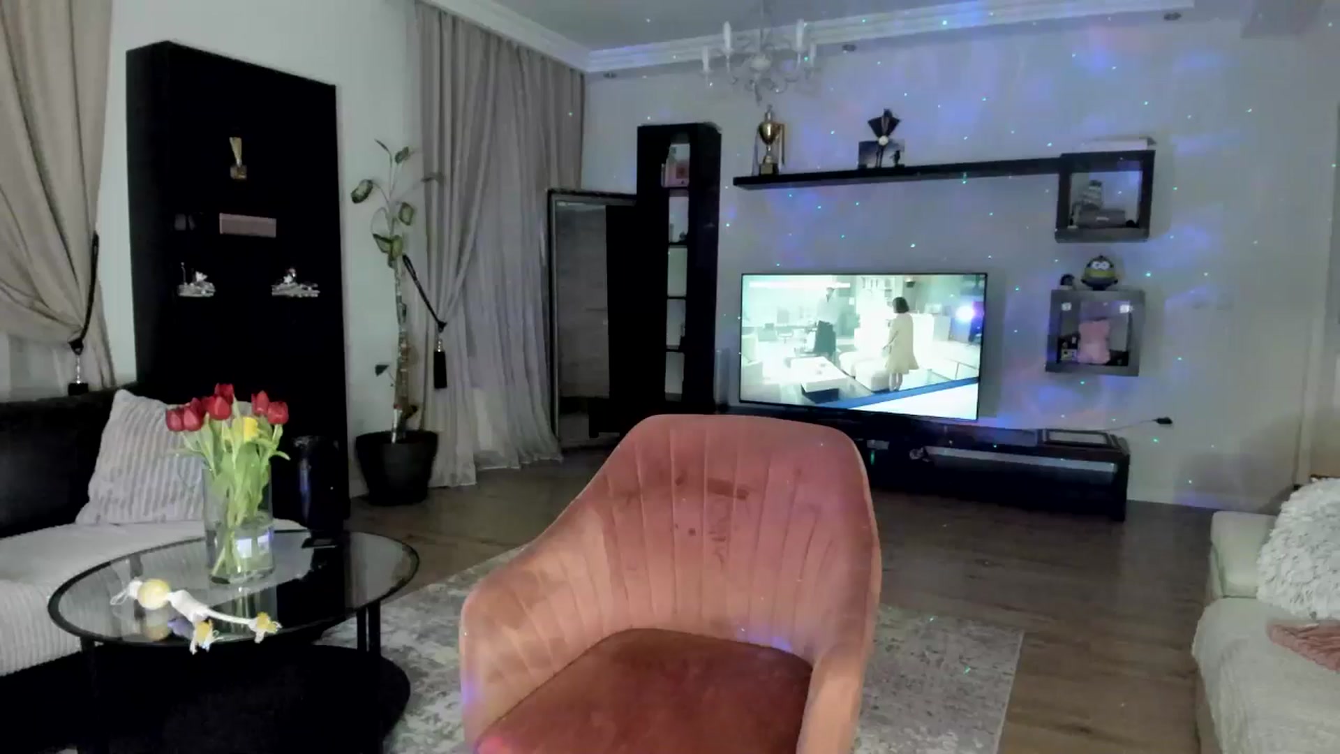 Gallery image thumbnail from TotalBella's myfreecams stream on, 03/01/2025, 24:05 image 6 of 20