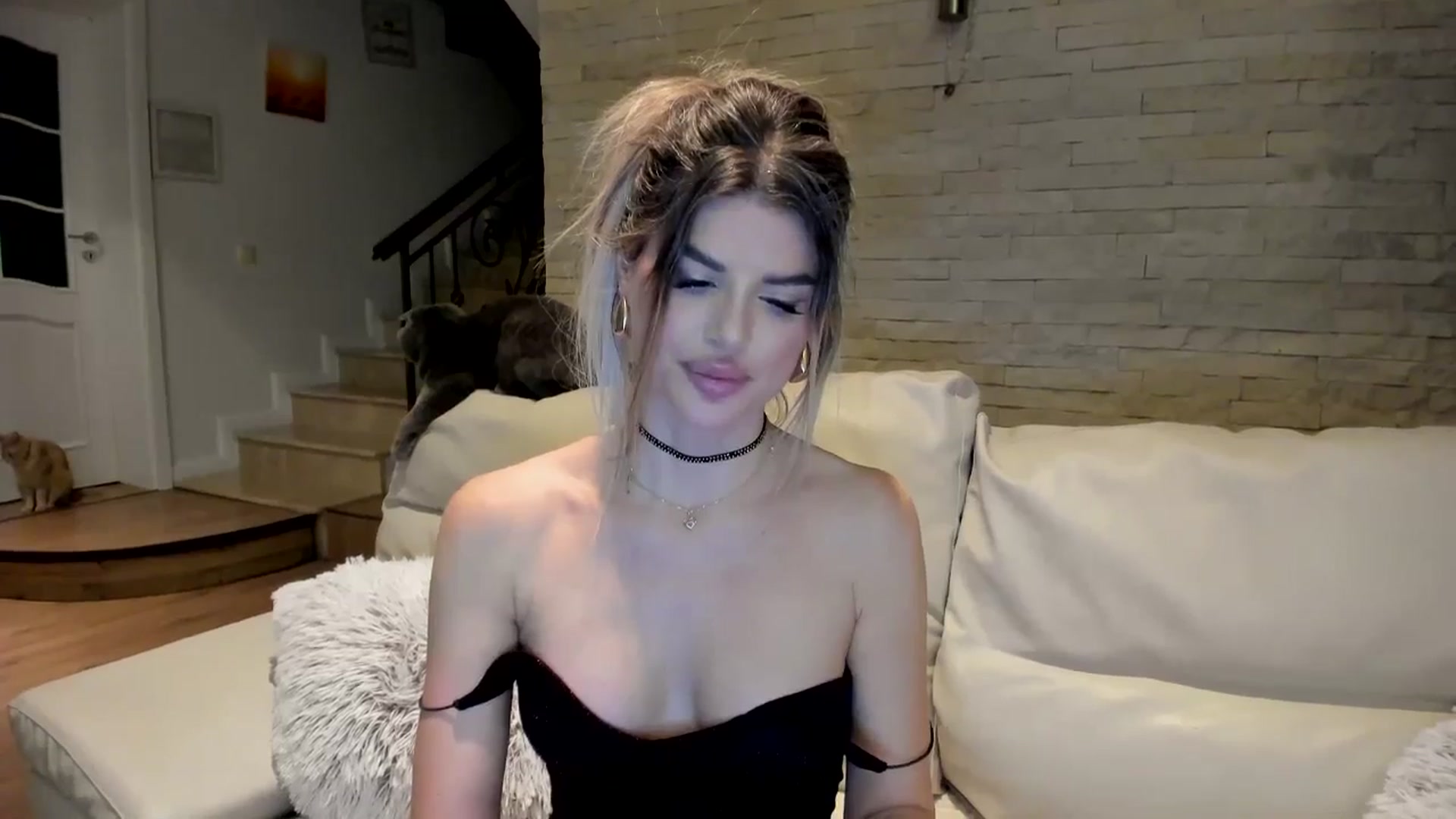 Gallery image thumbnail from TotalBella's myfreecams stream on, 04/11/2025, 22:09 image 14 of 20