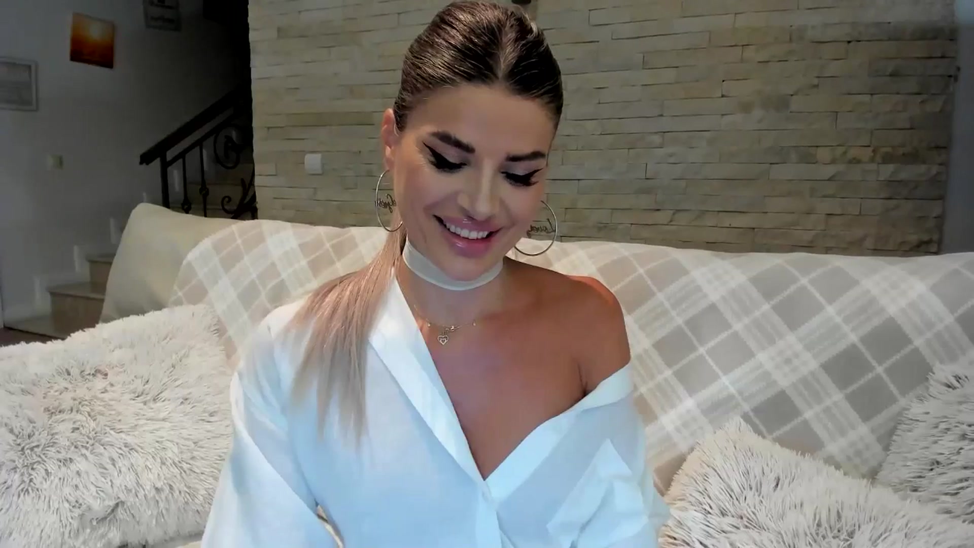 Gallery image thumbnail from TotalBella's myfreecams stream on, 05/12/2025, 21:52 image 4 of 20