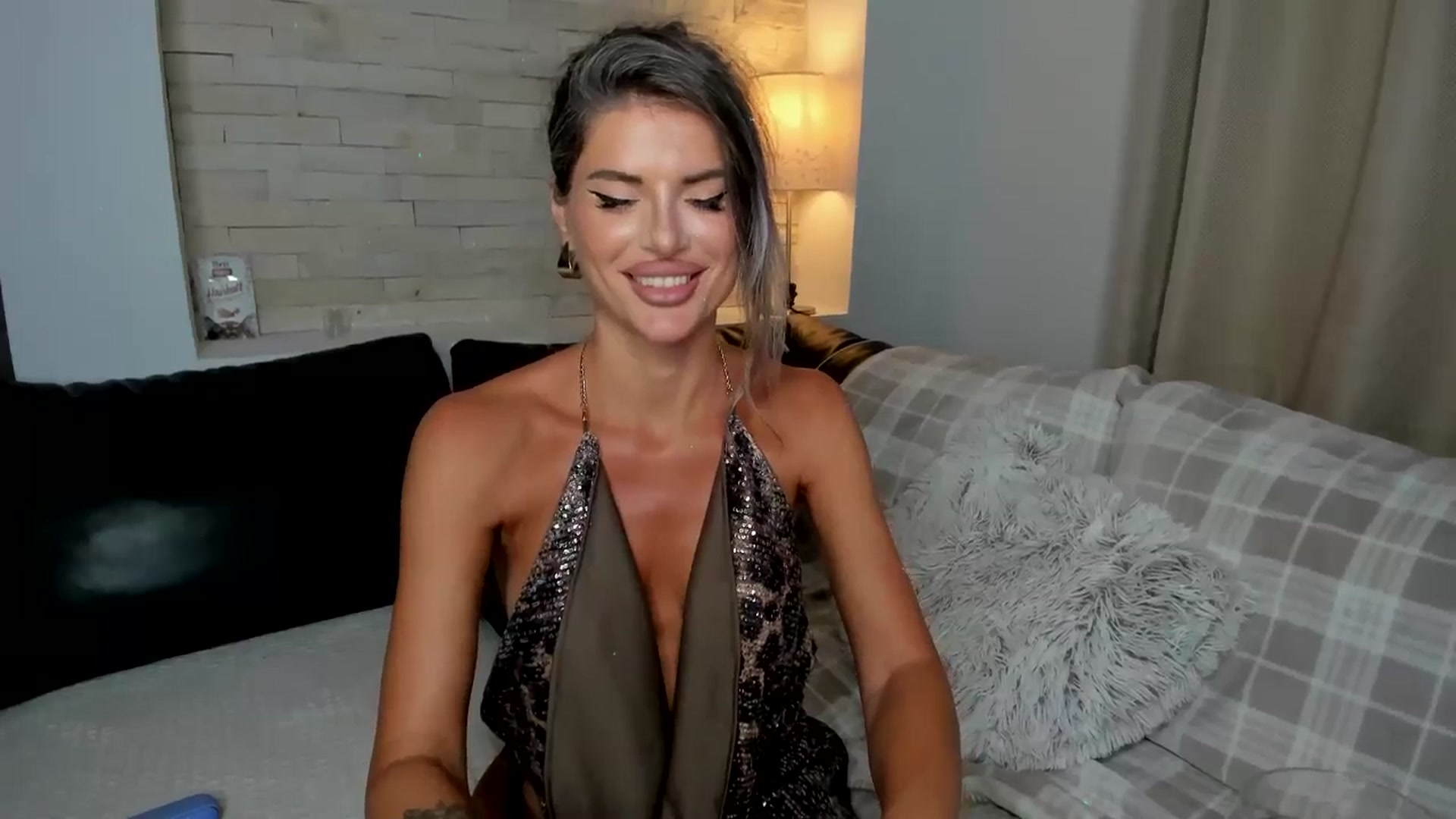 Gallery image thumbnail from TotalBella's myfreecams stream on, 07/26/2025, 24:44 image 4 of 20