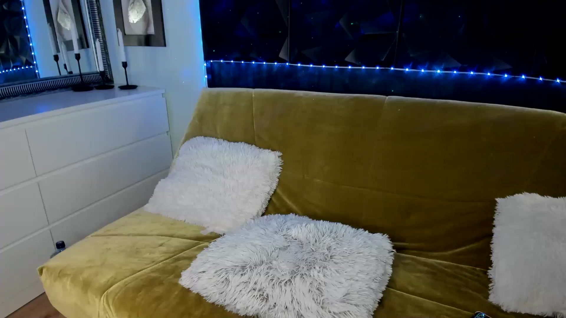 Gallery image thumbnail from TotalBella's myfreecams stream on, 08/16/2025, 02:16 image 3 of 20
