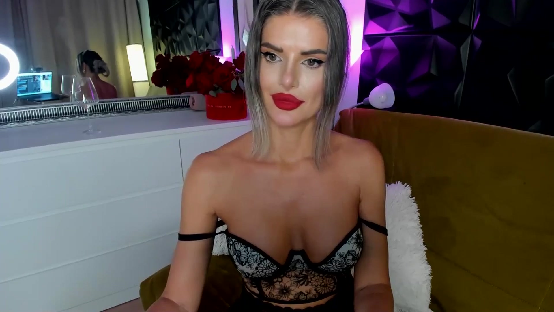 Gallery image thumbnail from TotalBella's myfreecams stream on, 09/19/2025, 02:18 image 18 of 20