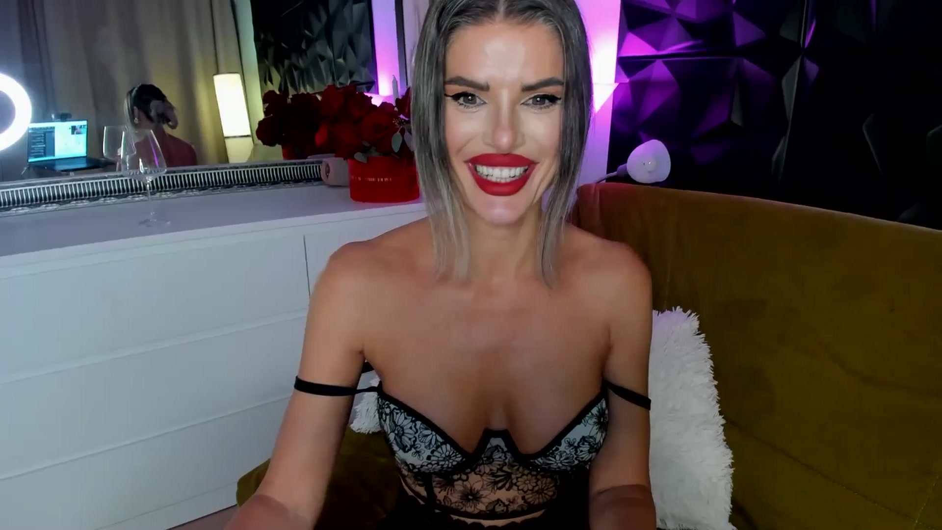 Gallery image thumbnail from TotalBella's myfreecams stream on, 09/19/2025, 02:18 image 17 of 20