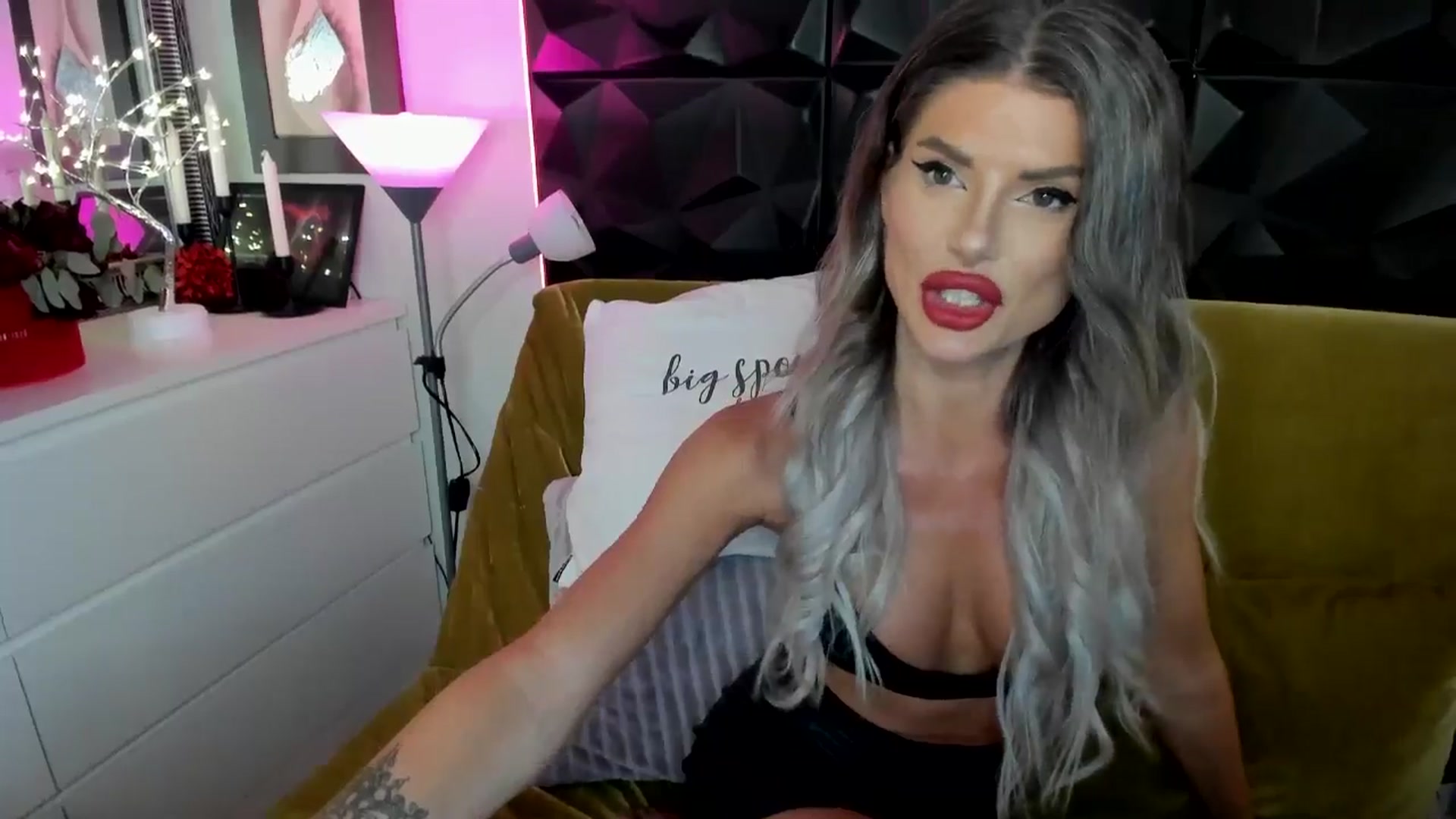 Gallery image thumbnail from TotalBella's myfreecams stream on, 09/28/2025, 23:13 image 4 of 20