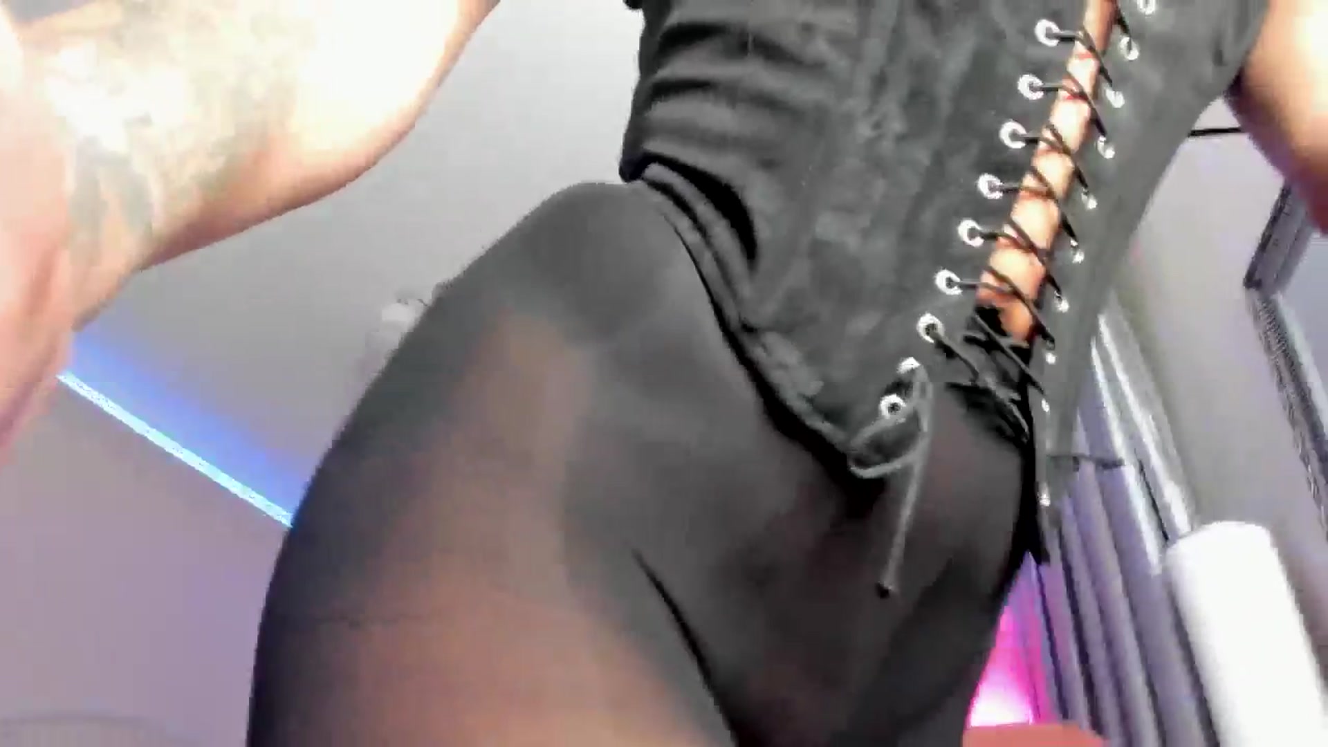 Gallery image thumbnail from TotalBella's myfreecams stream on, 10/05/2025, 22:57 image 2 of 20