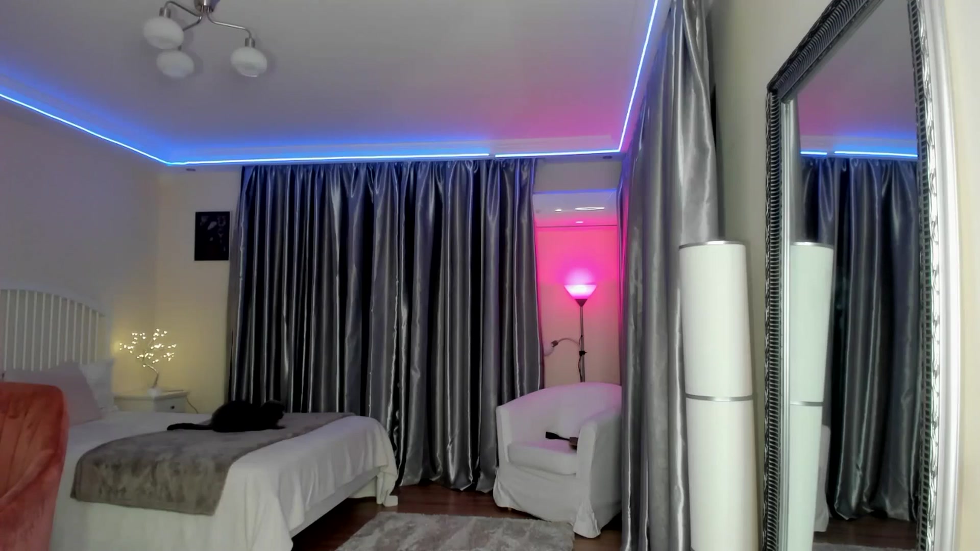 Gallery image thumbnail from TotalBella's myfreecams stream on, 10/18/2025, 23:55 image 13 of 20