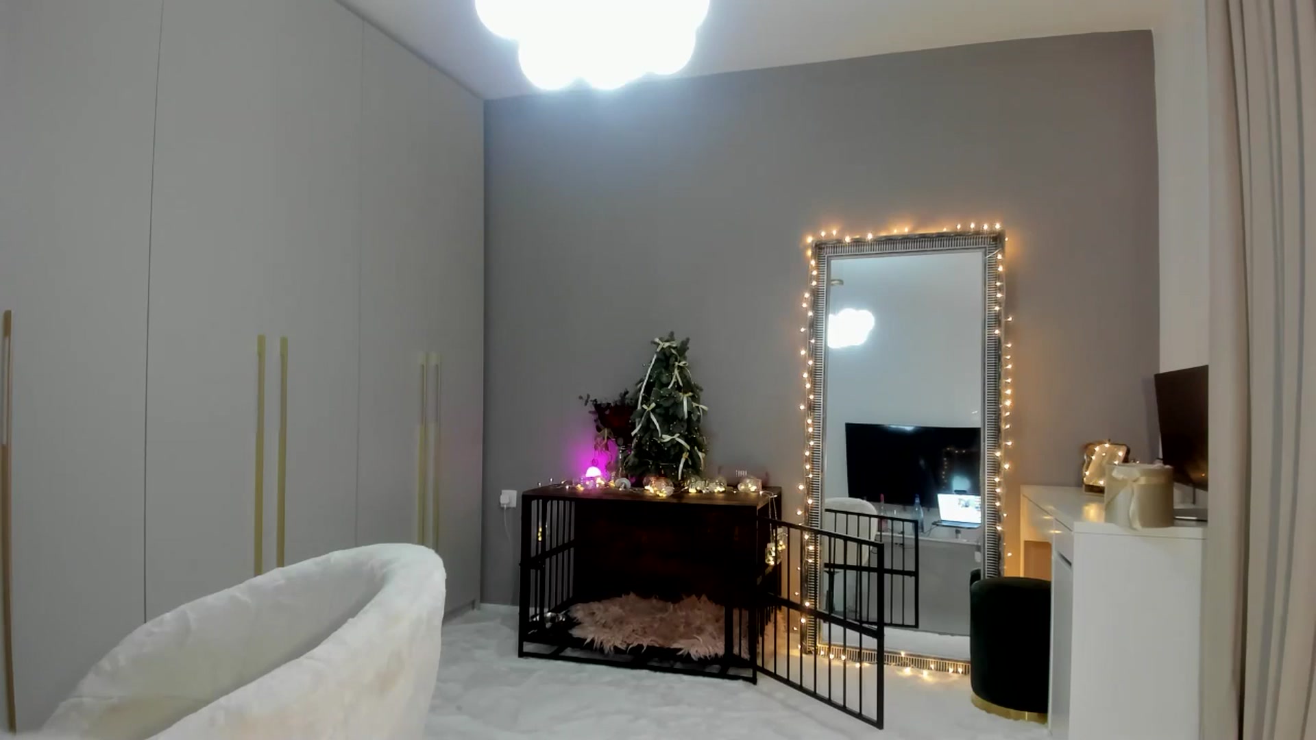Gallery image thumbnail from TotalBella's myfreecams stream on, 12/23/2025, 02:28 image 15 of 20