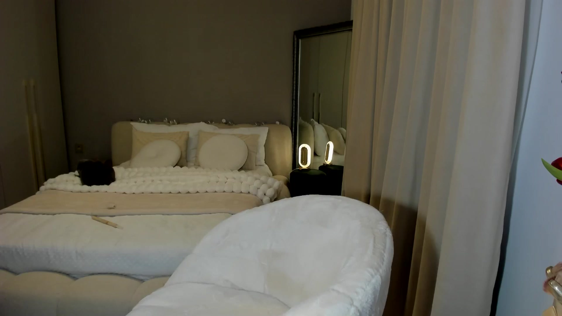 Gallery image thumbnail from TotalBella's myfreecams stream on, 02/17/2026, 24:49 image 15 of 20