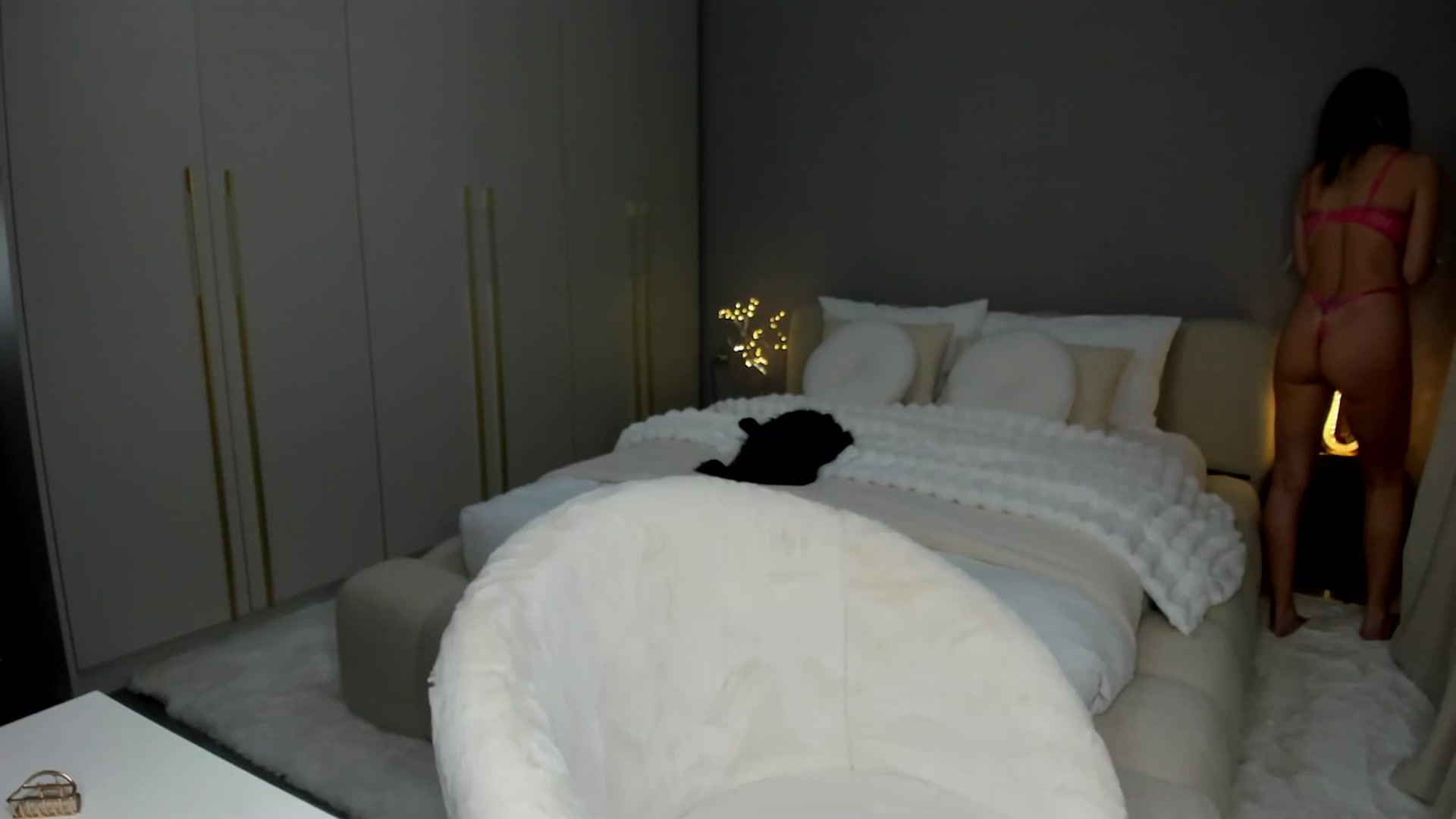 Gallery image thumbnail from TotalBella's myfreecams stream on, 04/06/2026, 23:45 image 1 of 20