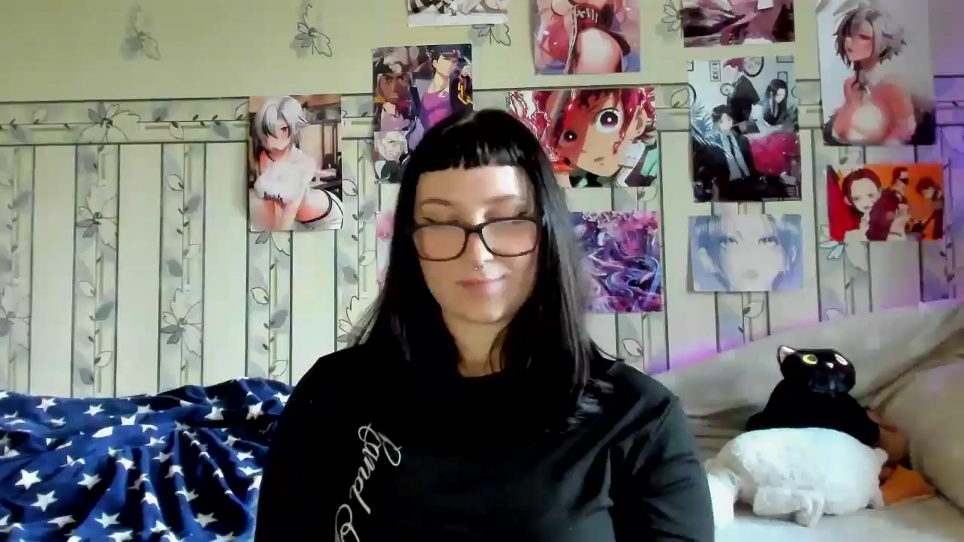 Gallery image thumbnail from TotallySpice's myfreecams stream on, 05/20/2025, 16:12 image 10 of 20