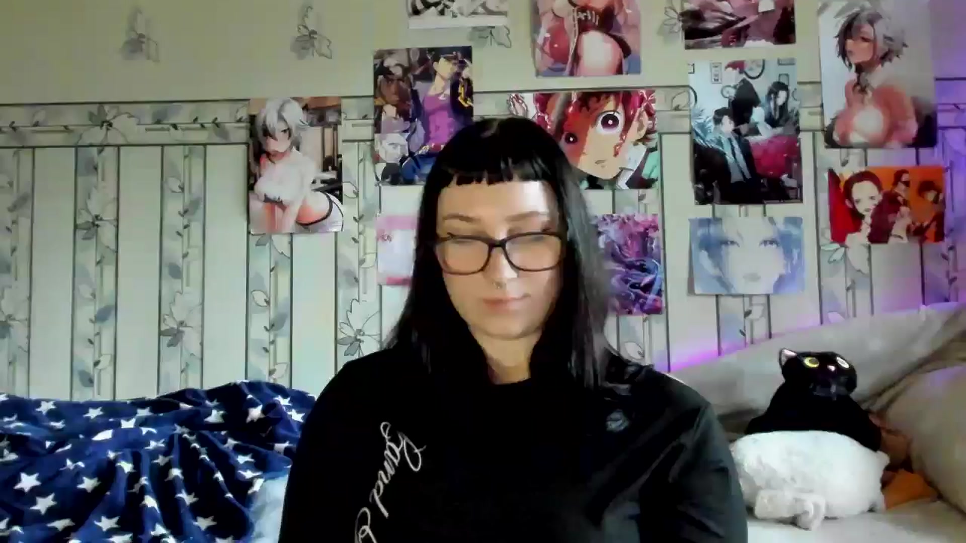 Gallery image thumbnail from TotallySpice's myfreecams stream on, 05/20/2025, 16:12 image 15 of 20