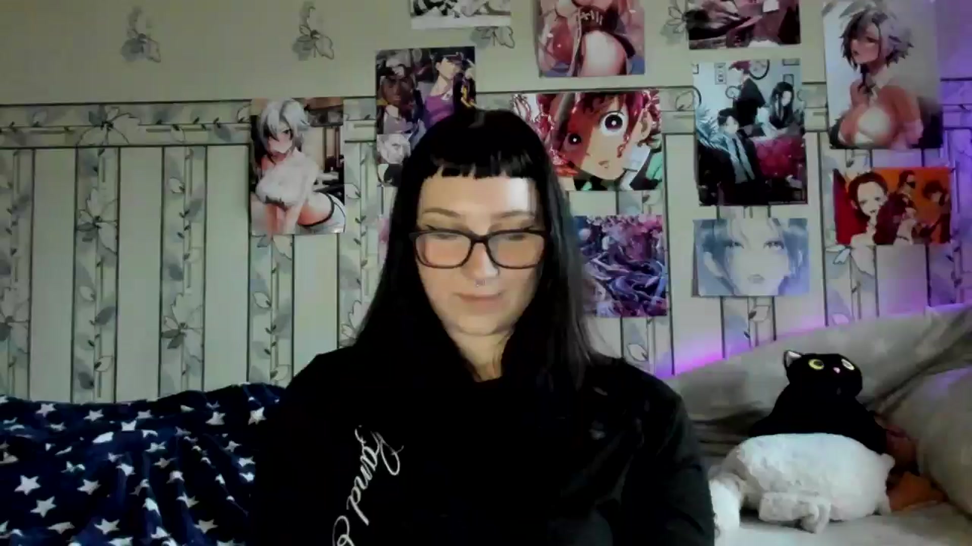 Gallery image thumbnail from TotallySpice's myfreecams stream on, 05/20/2025, 16:12 image 16 of 20