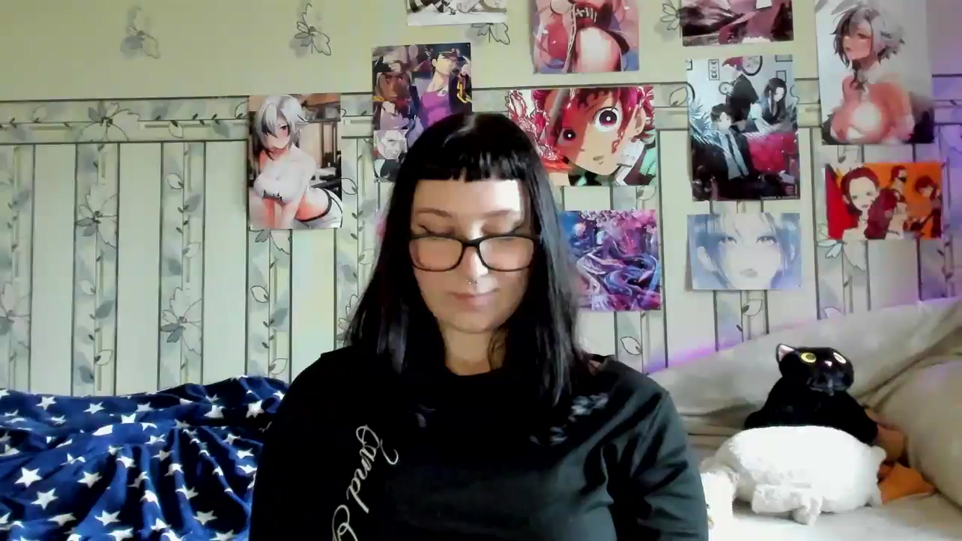Gallery image thumbnail from TotallySpice's myfreecams stream on, 05/20/2025, 16:12 image 7 of 20