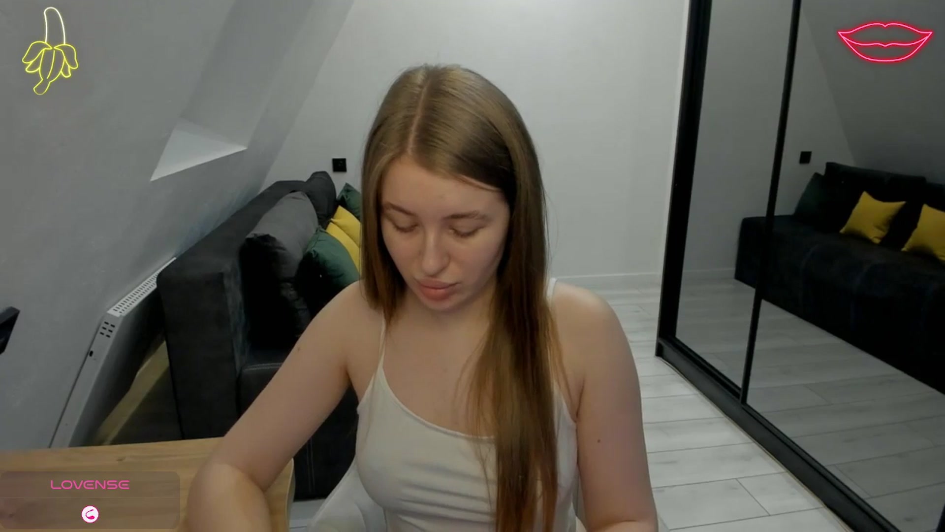 Gallery image thumbnail from TouchMeNow's myfreecams stream on, 12/06/2025, 19:01 image 11 of 20