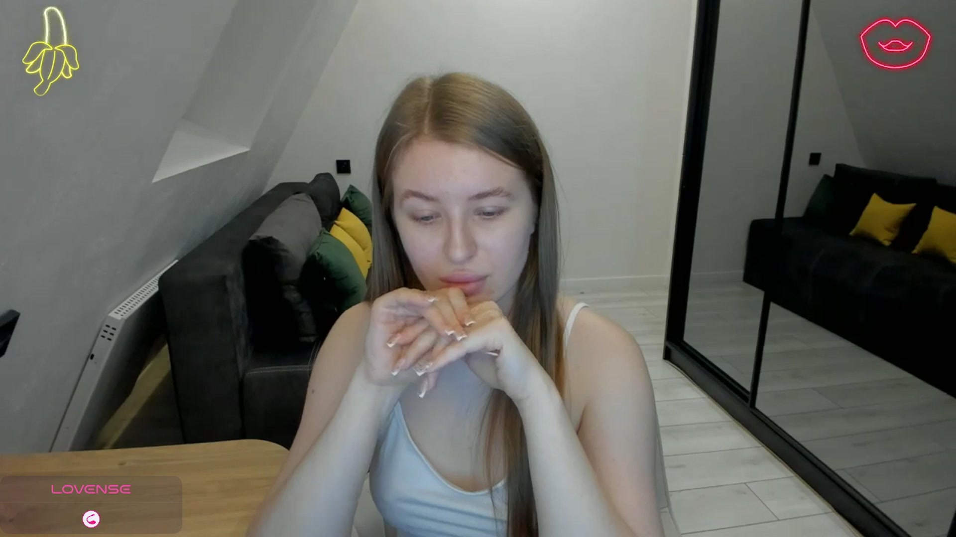 Gallery image thumbnail from TouchMeNow's myfreecams stream on, 12/06/2025, 19:01 image 17 of 20