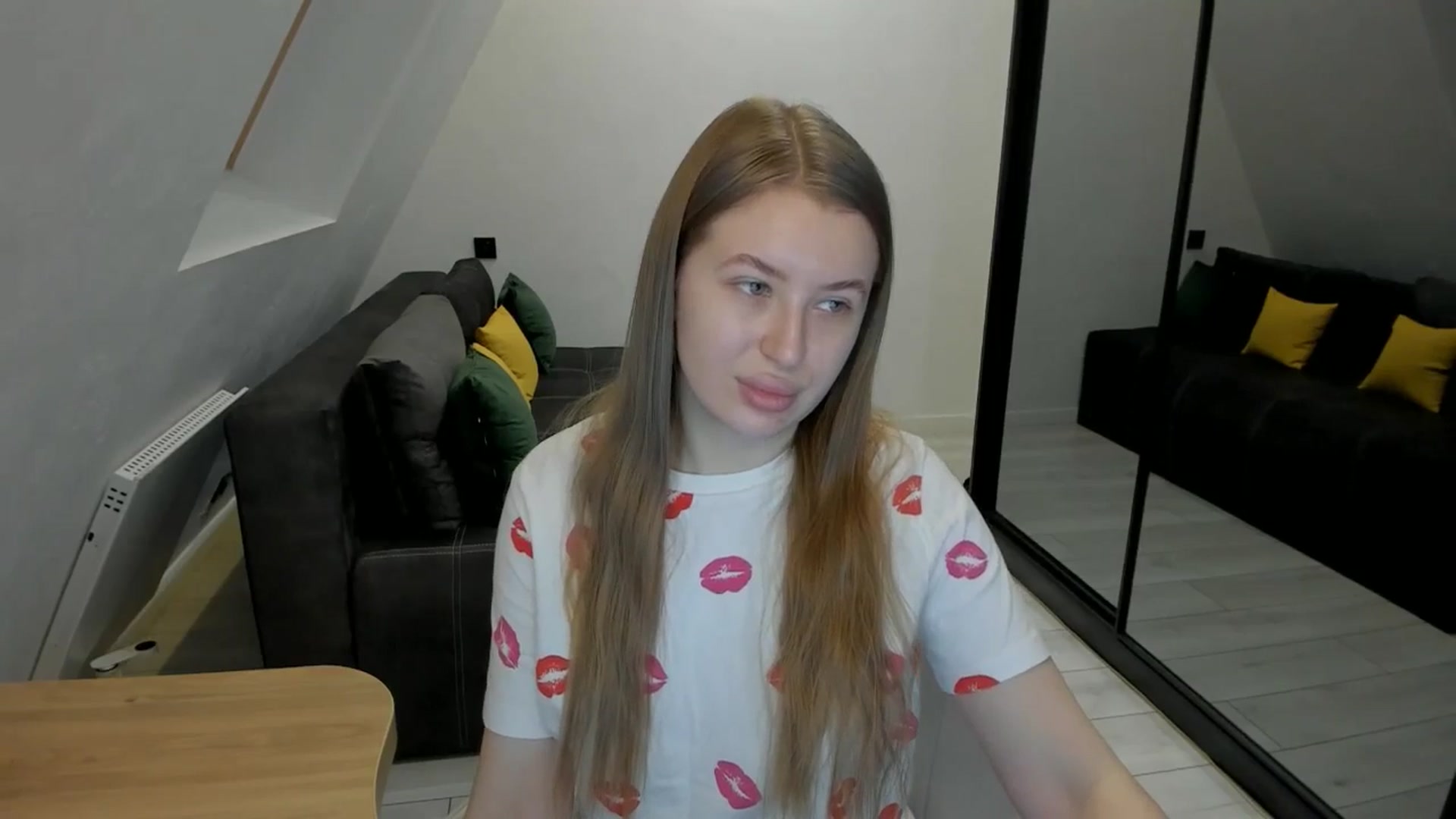Gallery image thumbnail from TouchMeNow's myfreecams stream on, 12/15/2025, 17:23 image 6 of 20