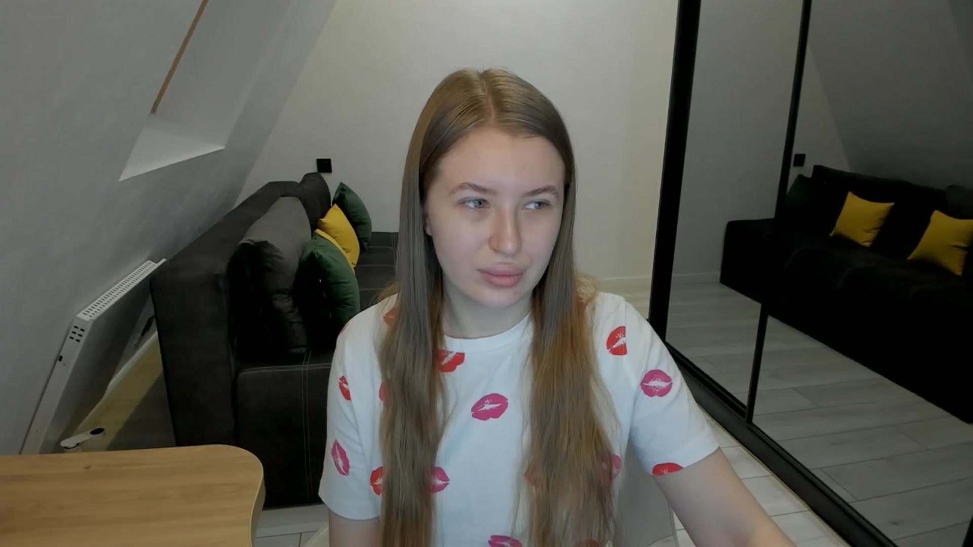 Gallery image thumbnail from TouchMeNow's myfreecams stream on, 12/15/2025, 17:23 image 8 of 20