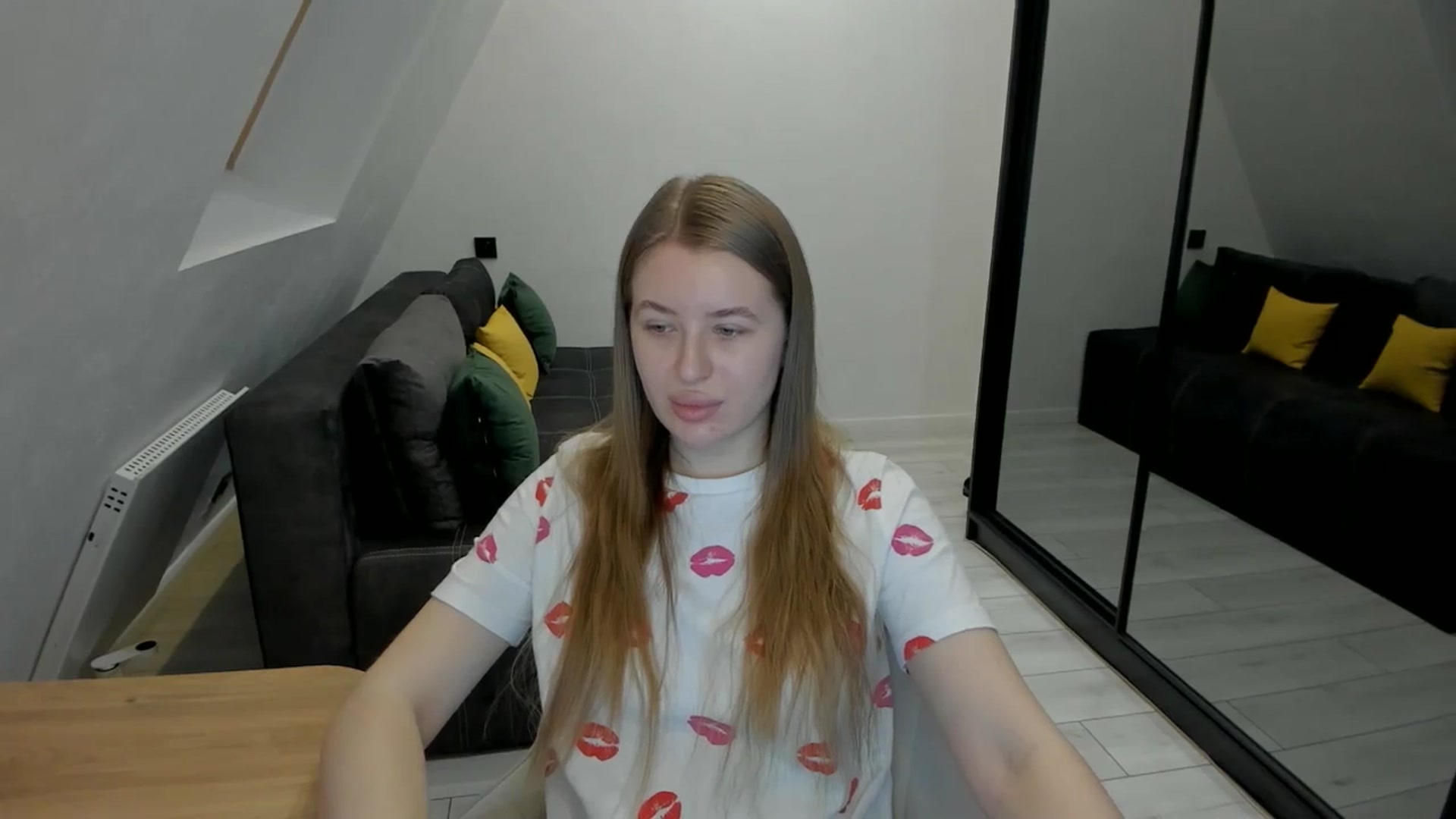 Gallery image thumbnail from TouchMeNow's myfreecams stream on, 12/15/2025, 17:23 image 15 of 20