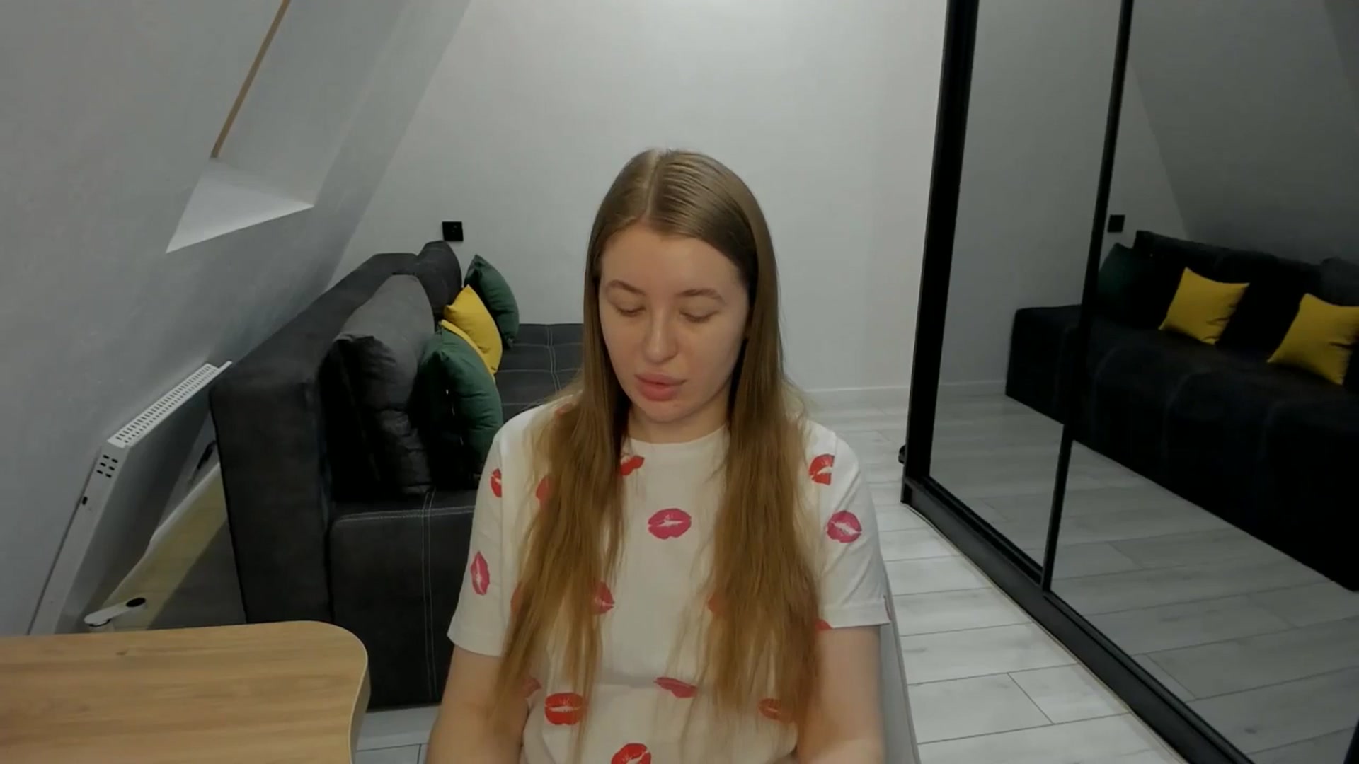Gallery image thumbnail from TouchMeNow's myfreecams stream on, 12/15/2025, 17:23 image 12 of 20