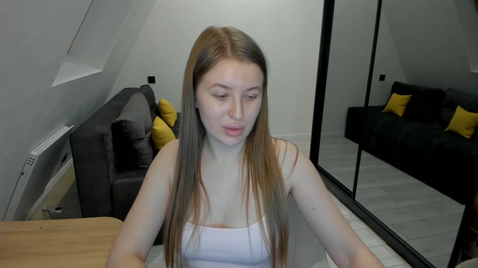 Gallery image thumbnail from TouchMeNow's myfreecams stream on, 12/23/2025, 18:54 image 14 of 20