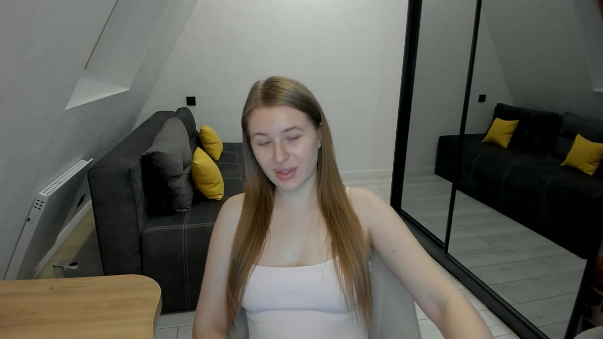 Gallery image thumbnail from TouchMeNow's myfreecams stream on, 12/23/2025, 18:54 image 6 of 20