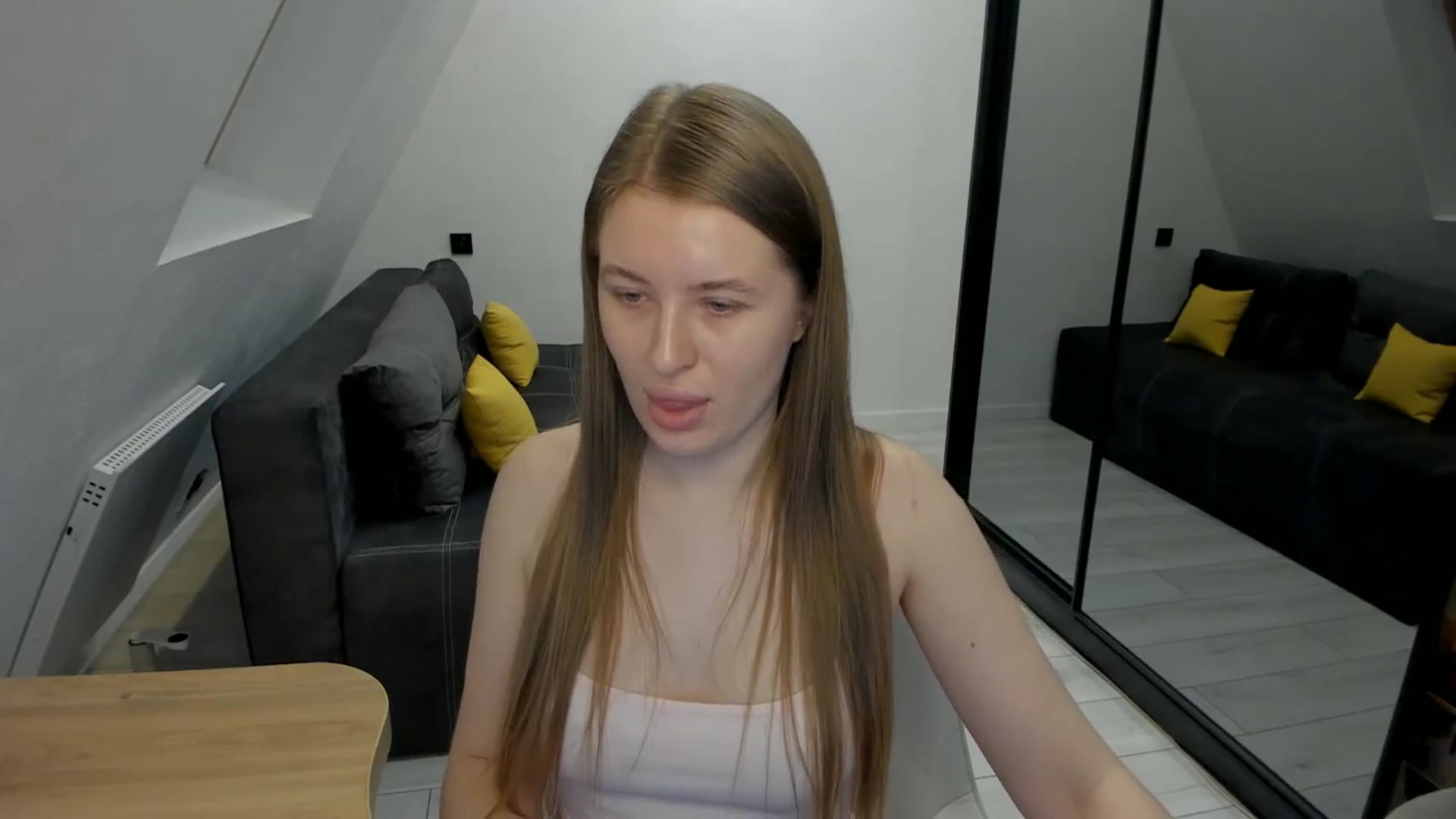 Gallery image thumbnail from TouchMeNow's myfreecams stream on, 12/23/2025, 18:54 image 17 of 20