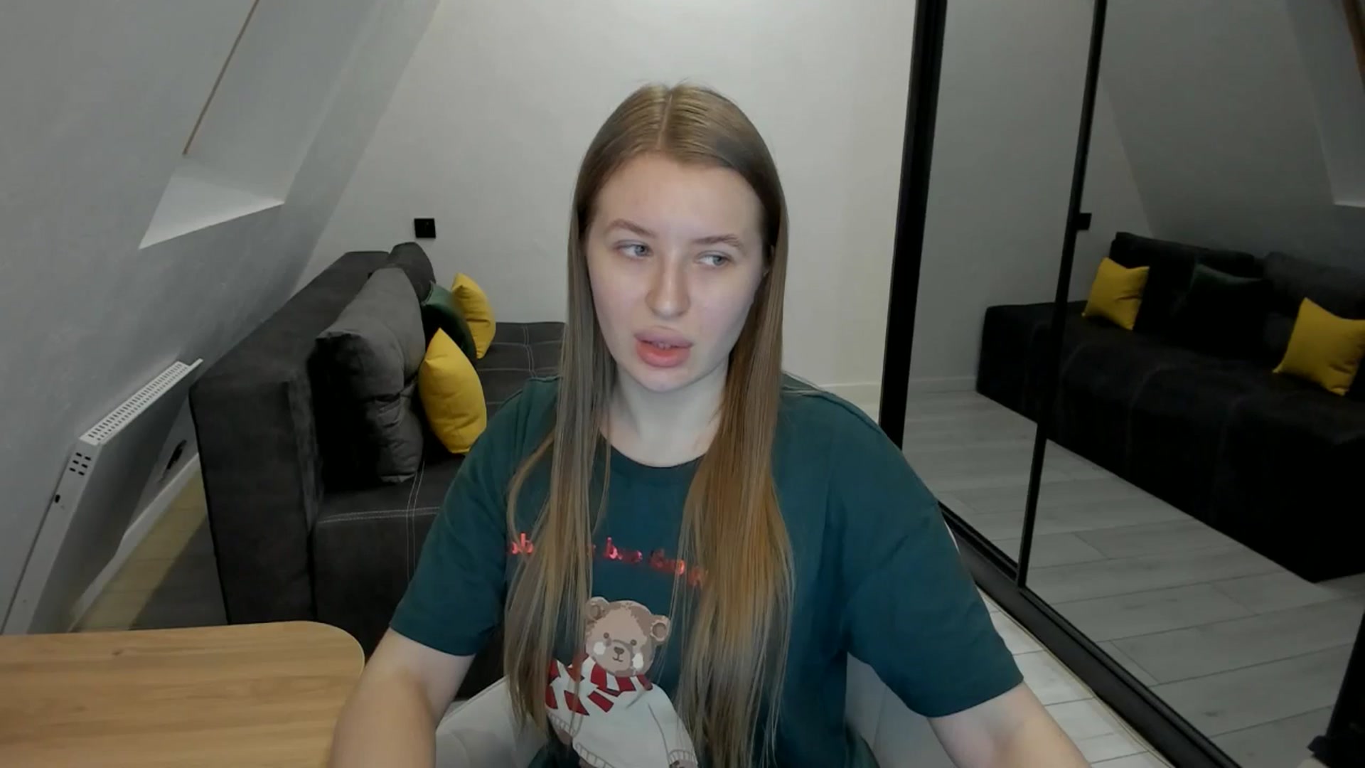 Gallery image thumbnail from TouchMeNow's myfreecams stream on, 12/25/2025, 22:28 image 17 of 20