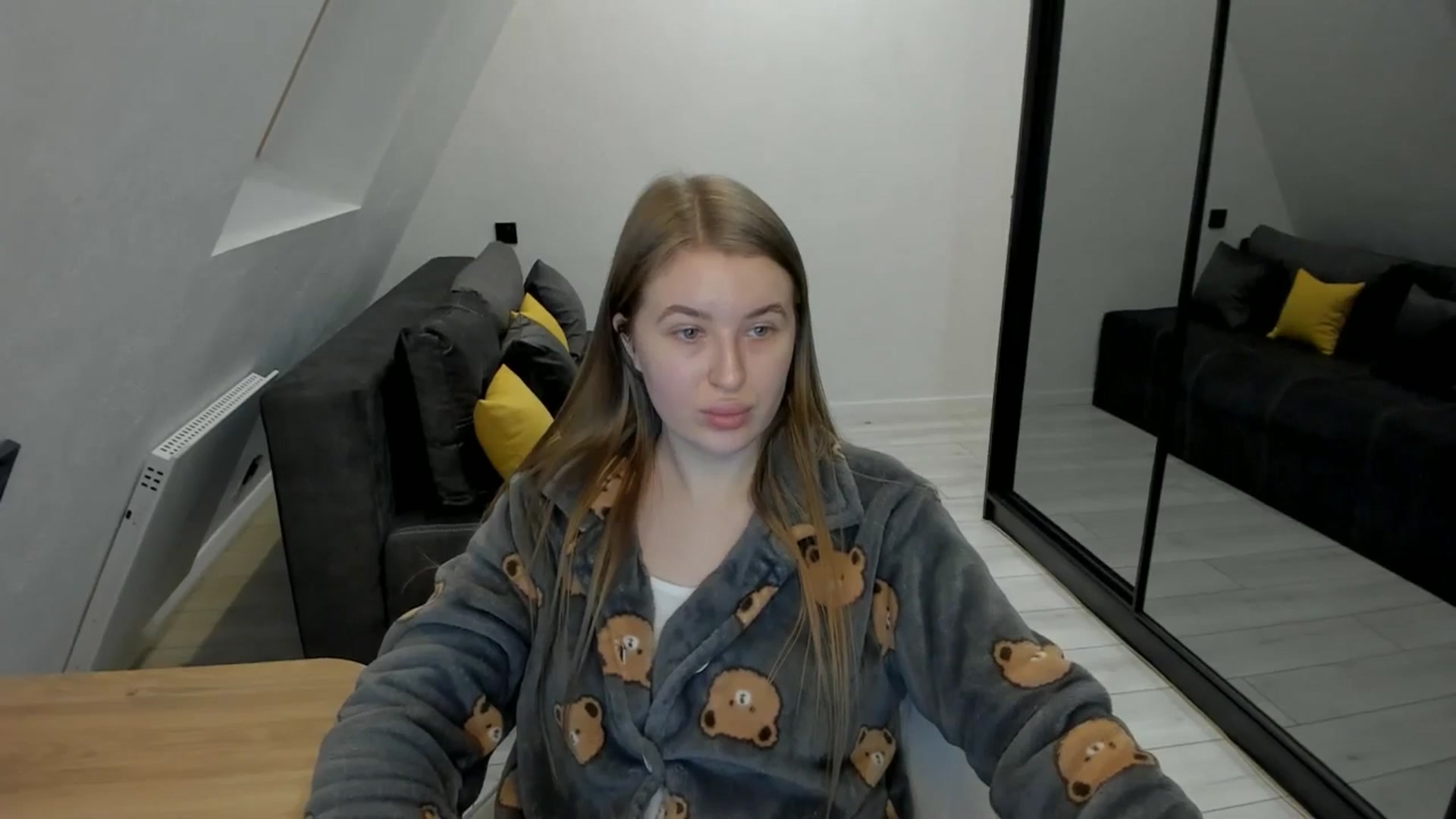 Gallery image thumbnail from TouchMeNow's myfreecams stream on, 01/11/2026, 20:09 image 19 of 20