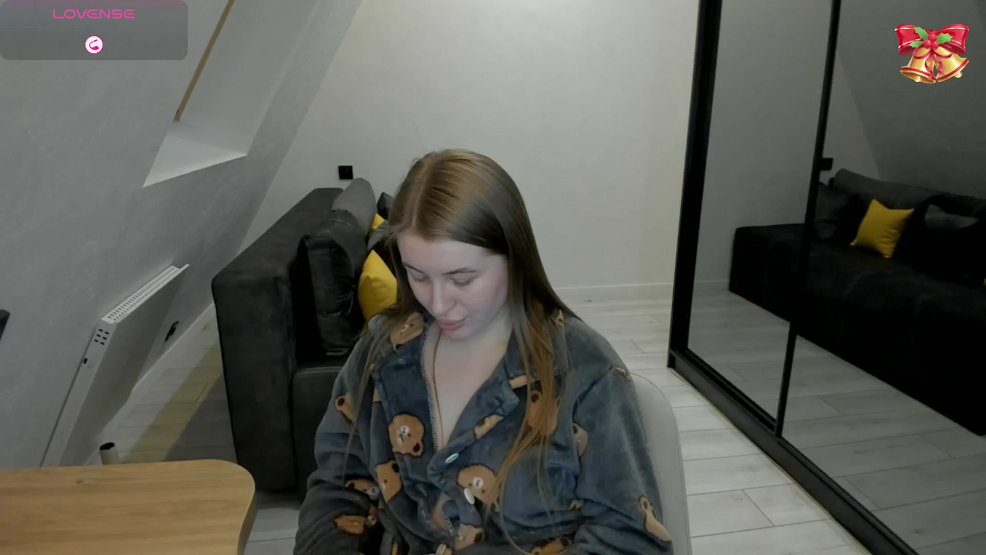 Gallery image thumbnail from TouchMeNow's myfreecams stream on, 01/15/2026, 12:37 image 16 of 20