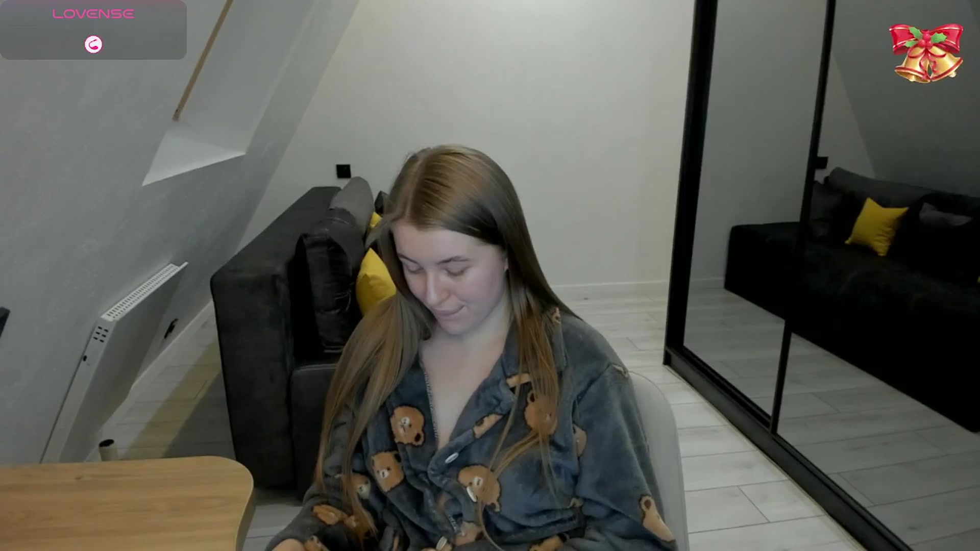 Gallery image thumbnail from TouchMeNow's myfreecams stream on, 01/15/2026, 12:37 image 19 of 20
