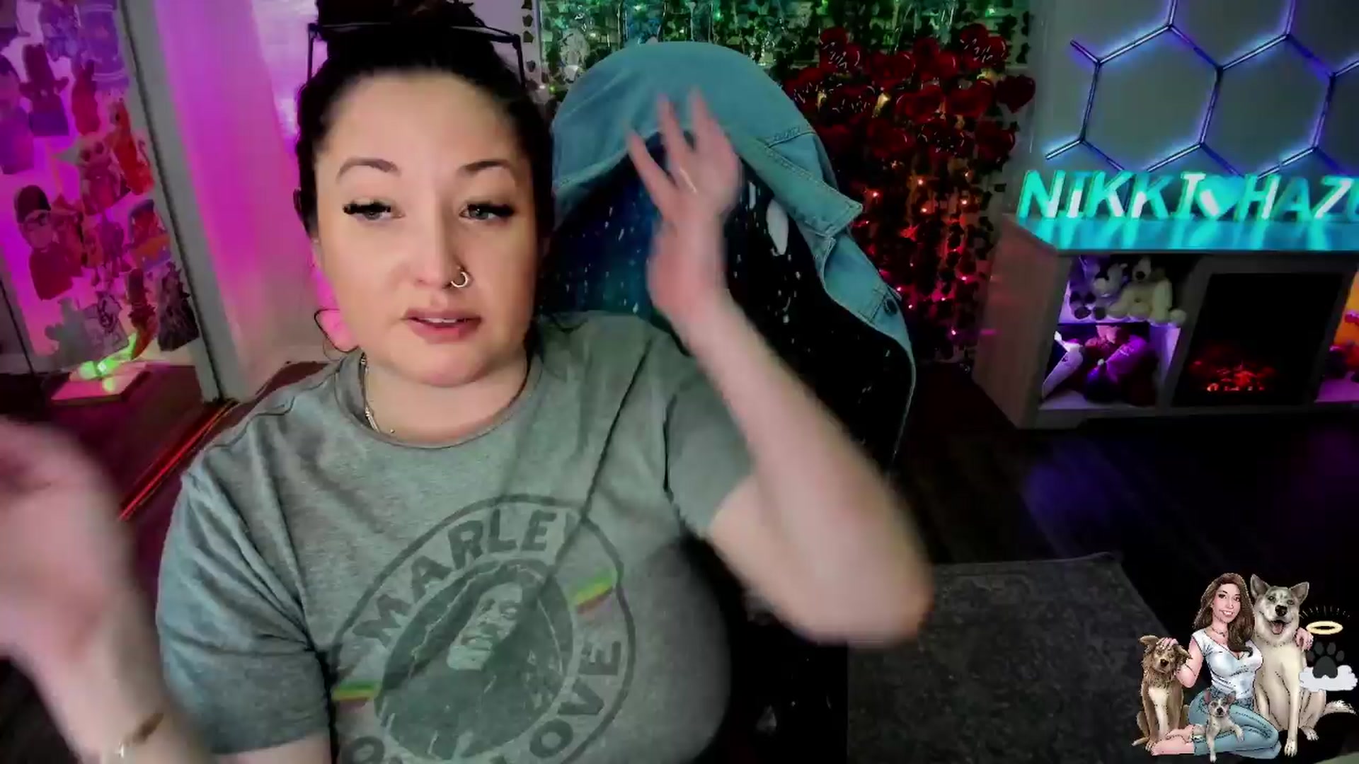 Gallery image thumbnail from Toxic_Haze's myfreecams stream on, 03/26/2024, 11:04 image 14 of 20