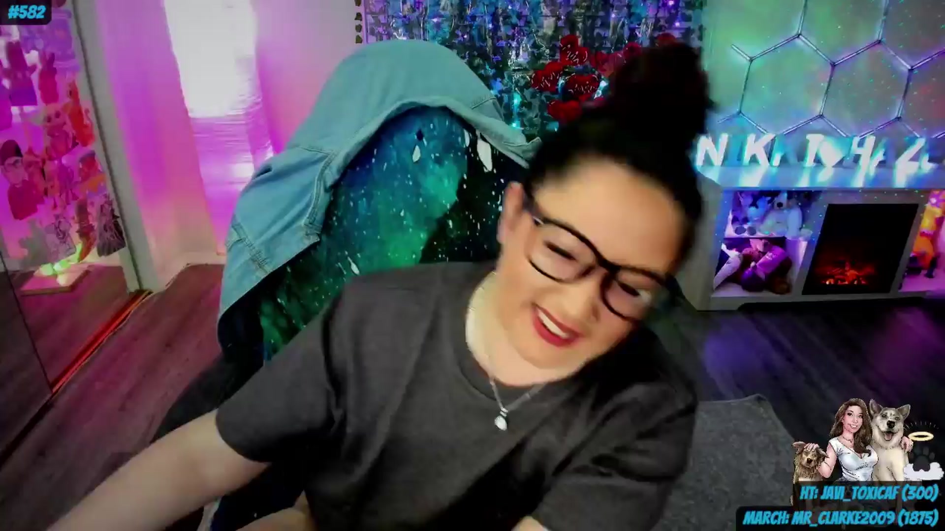 Gallery image thumbnail from Toxic_Haze's myfreecams stream on, 03/27/2024, 07:47 image 18 of 20