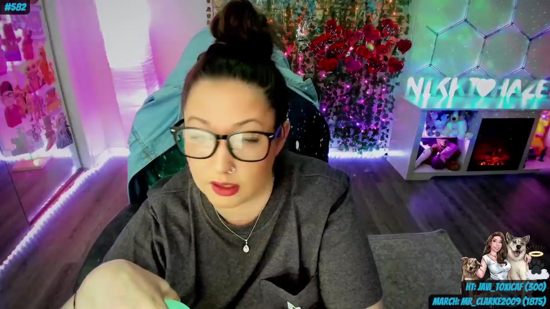 Gallery image thumbnail from Toxic_Haze's myfreecams stream on, 03/27/2024, 07:47 image 10 of 20